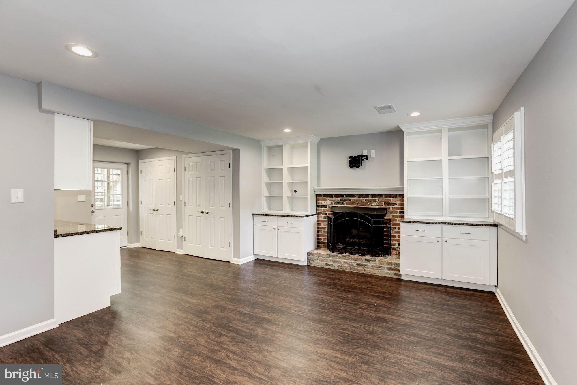 COLLINGWOOD SPRINGS - Residential