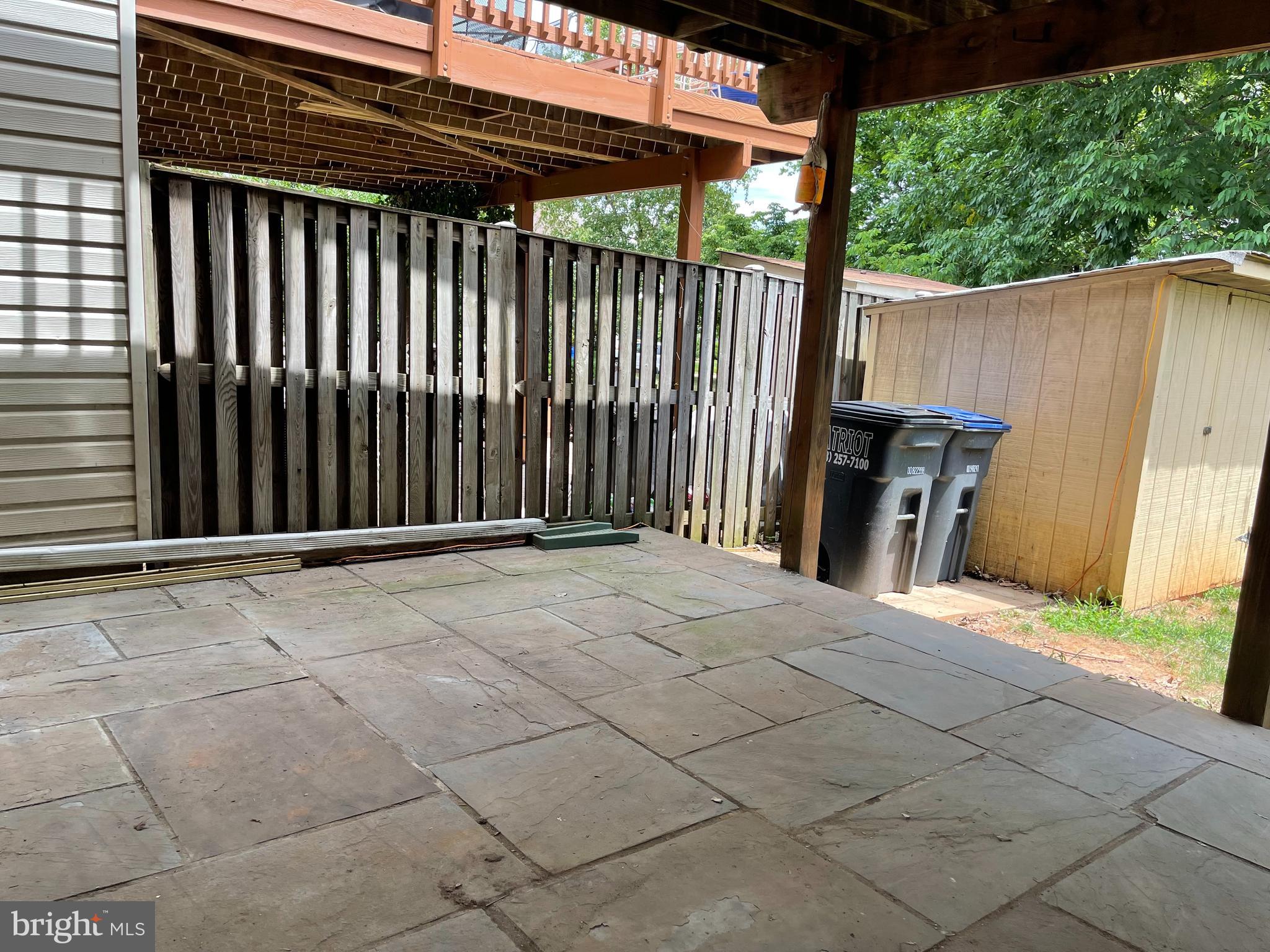 ASHBURN FARM - Residential Lease