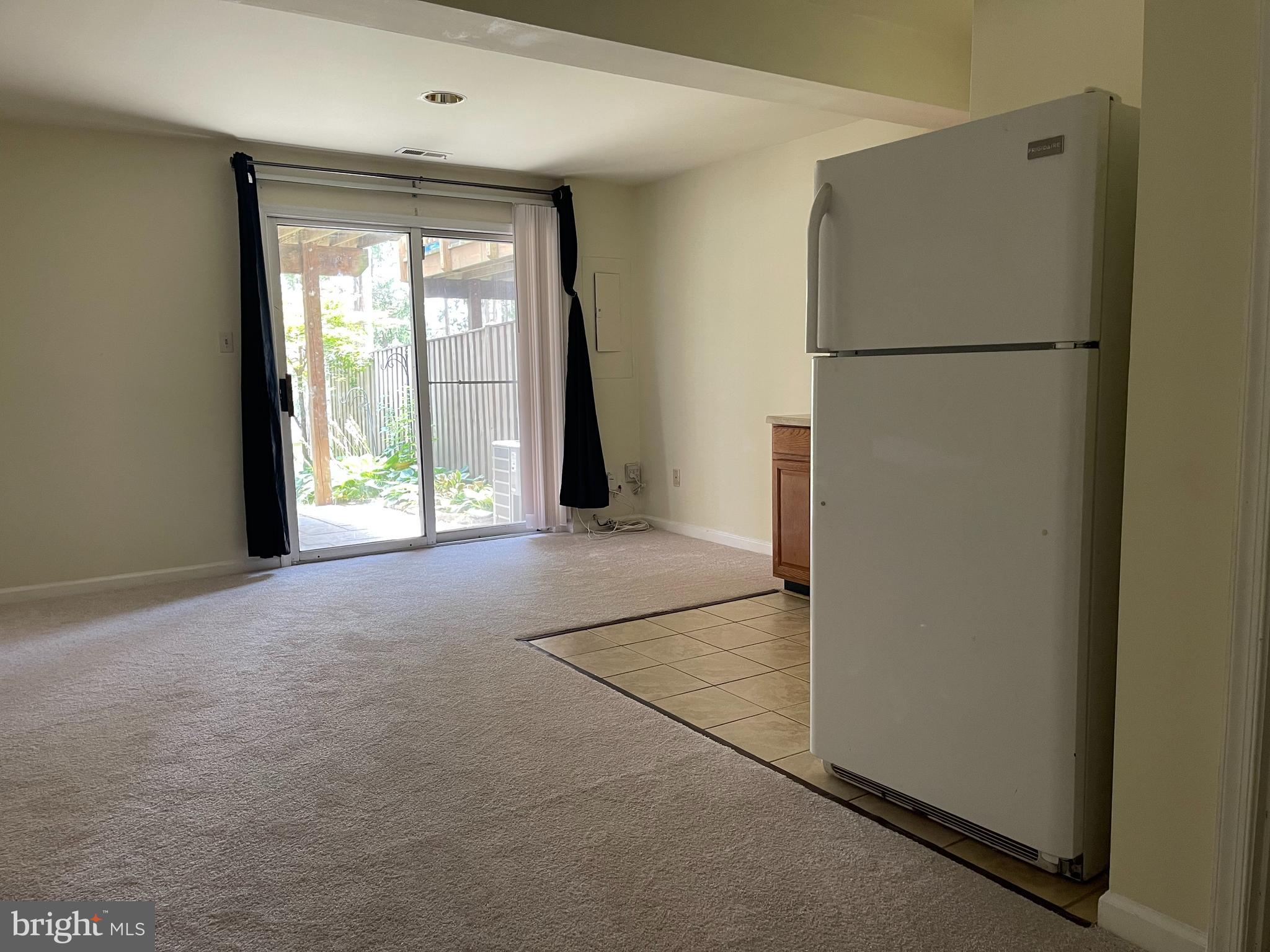 ASHBURN FARM - Residential Lease