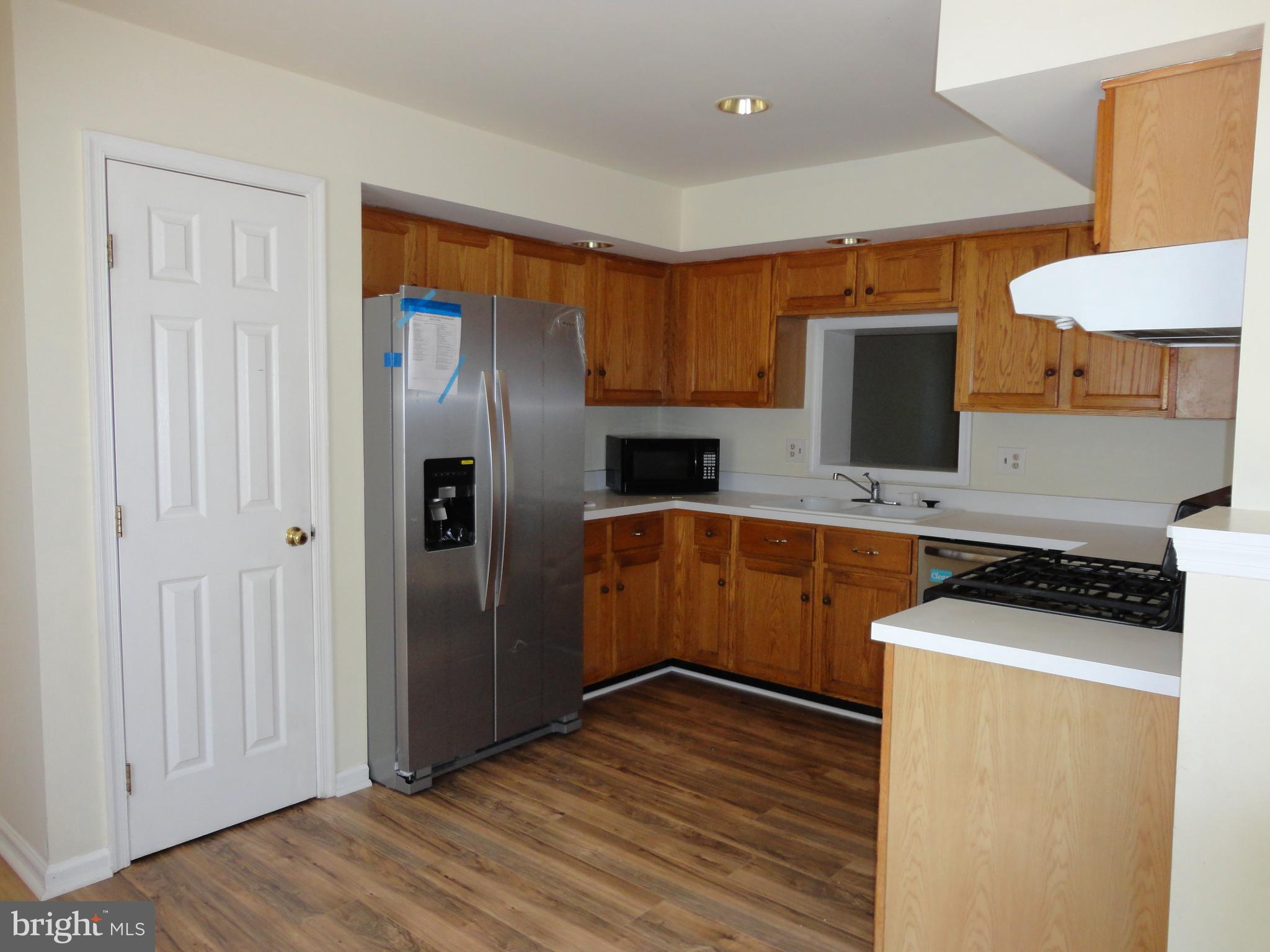 ASHBURN FARM - Residential Lease