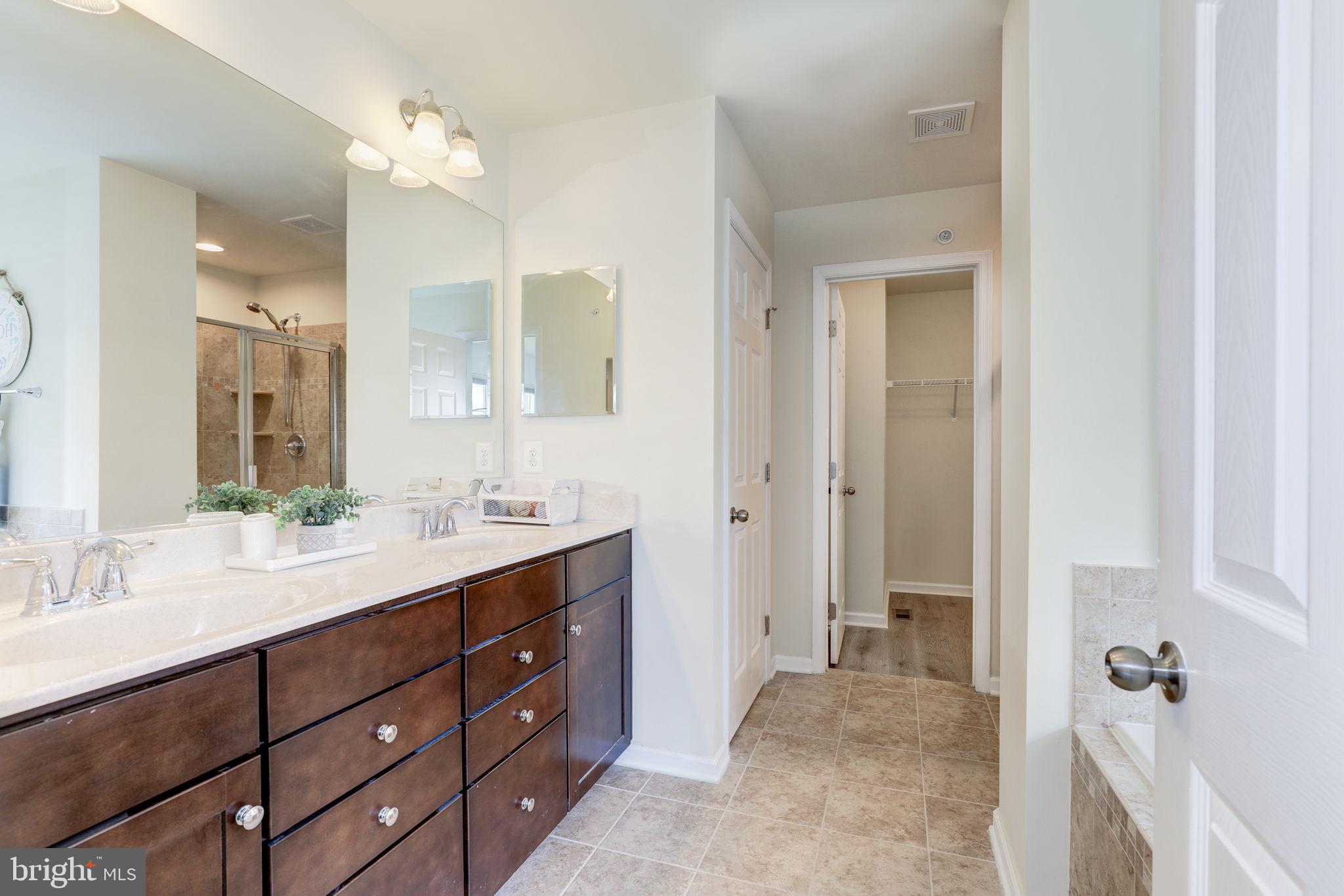 NORBECK CROSSING - Residential