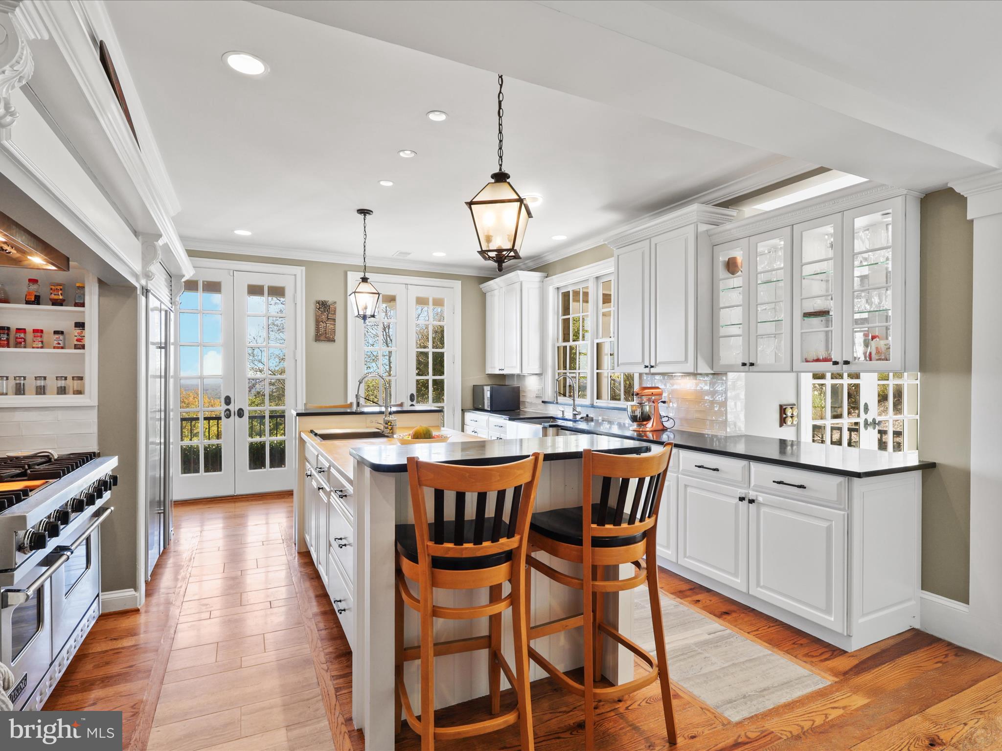 THUNDER OAK - Residential