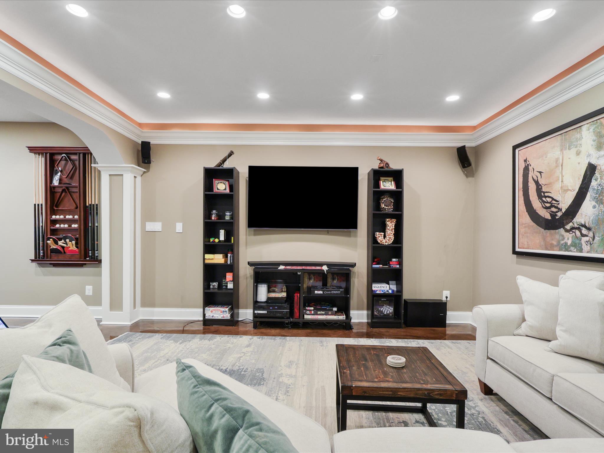 THUNDER OAK - Residential