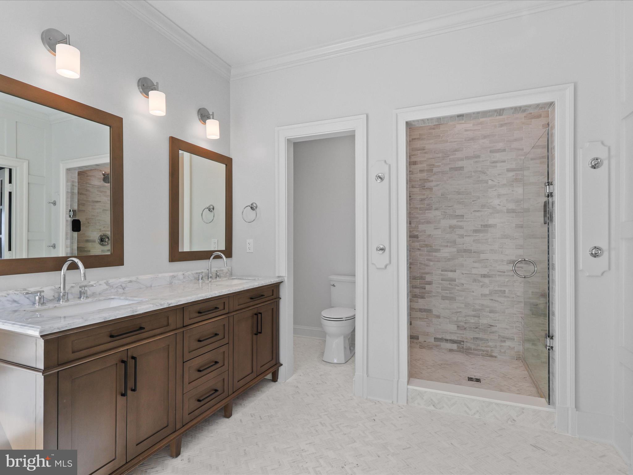 THUNDER OAK - Residential