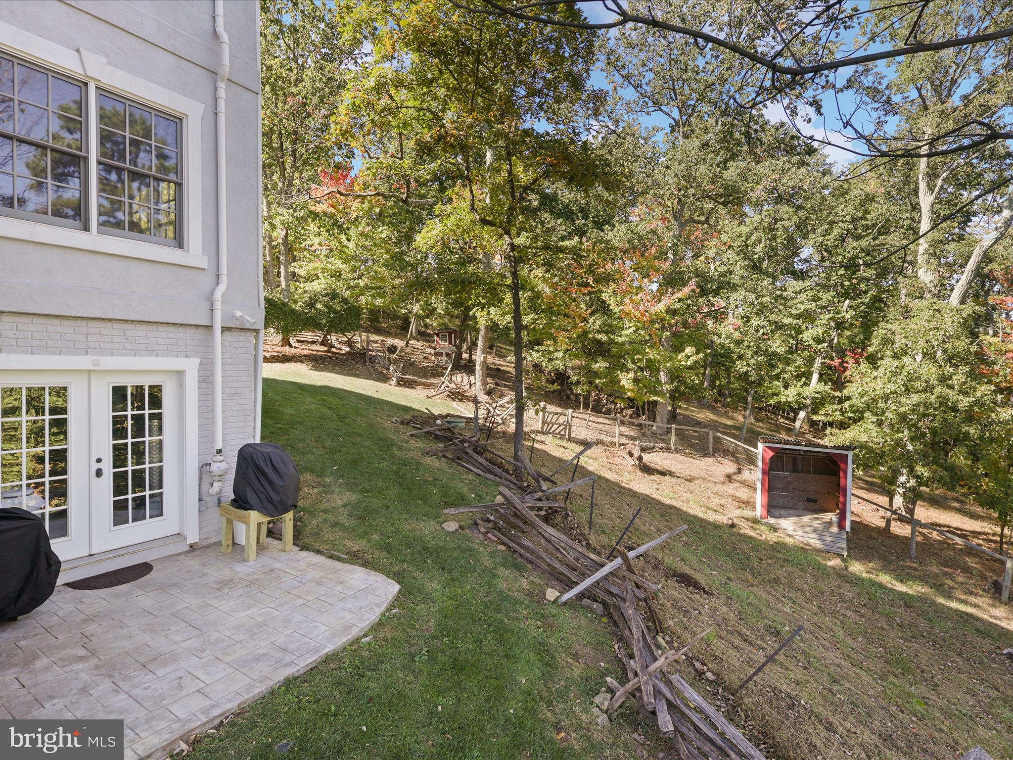 THUNDER OAK - Residential