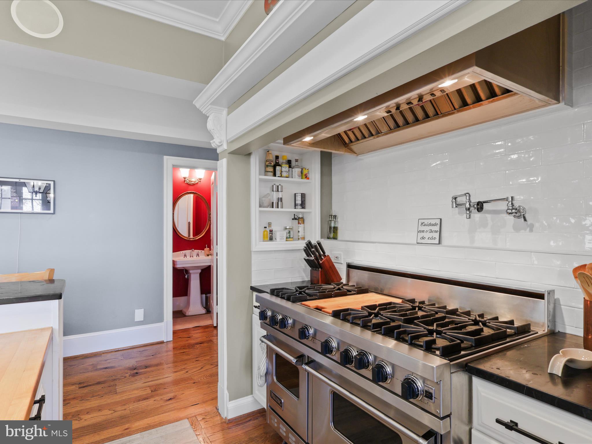 THUNDER OAK - Residential