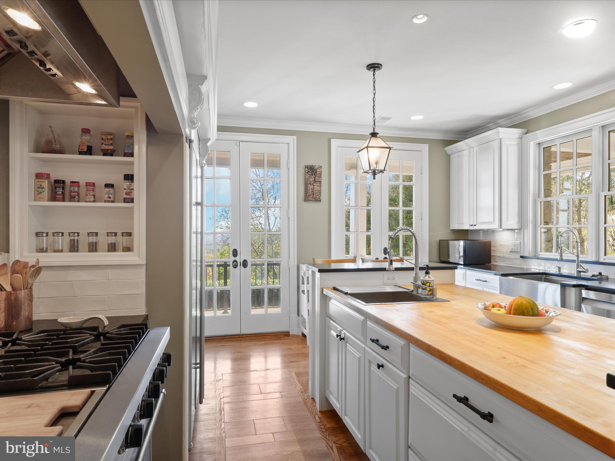 THUNDER OAK - Residential