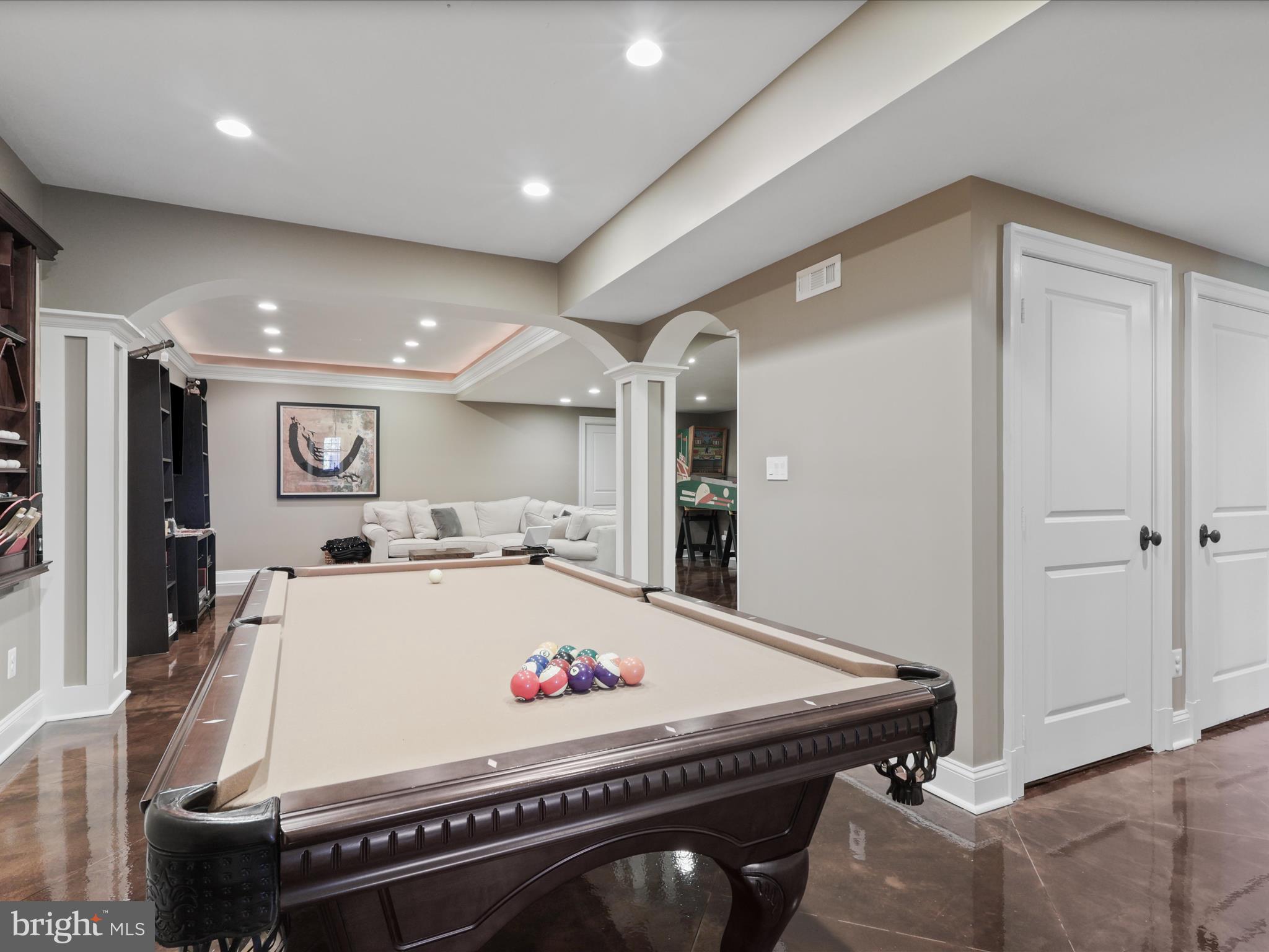 THUNDER OAK - Residential