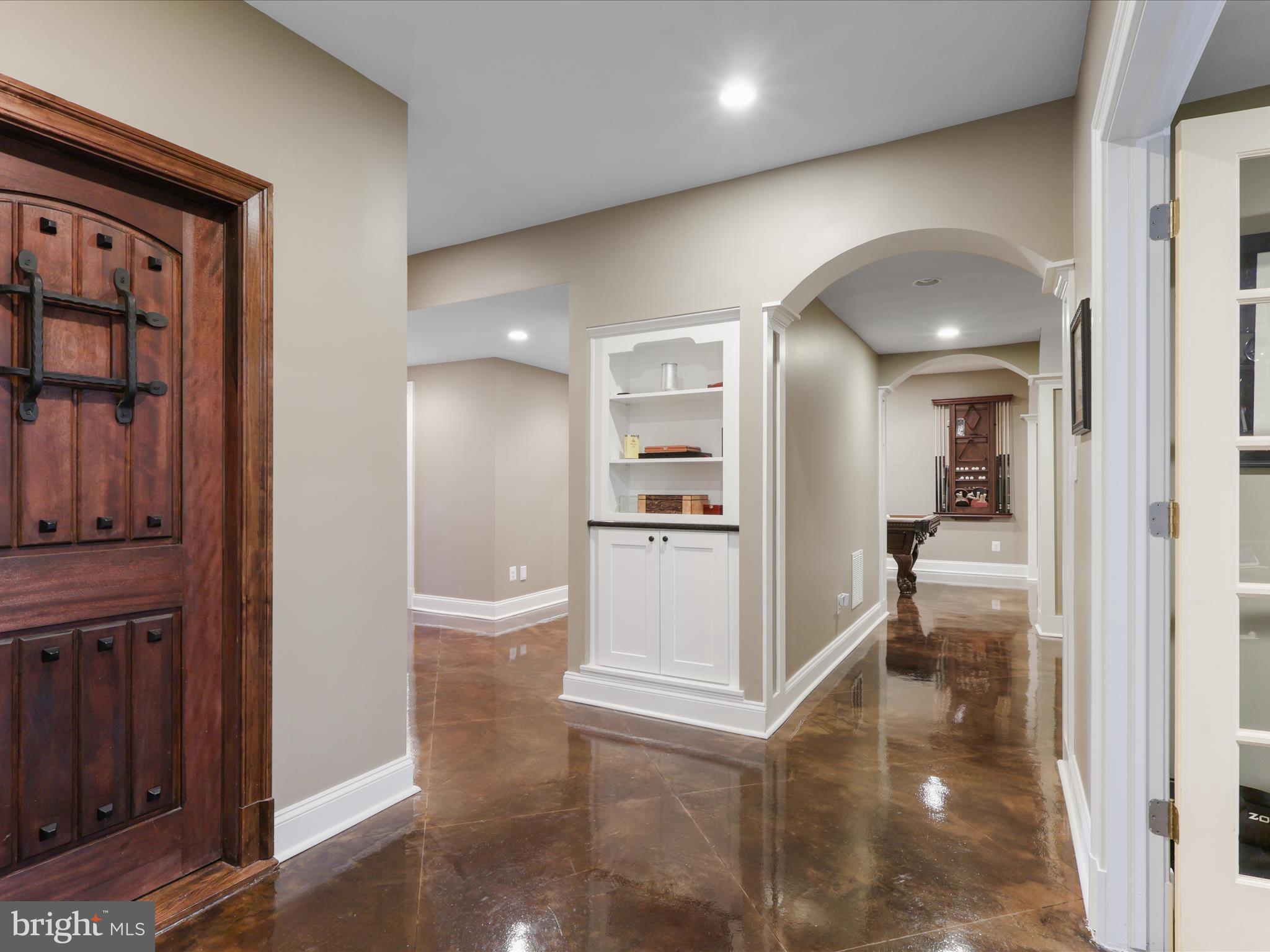 THUNDER OAK - Residential