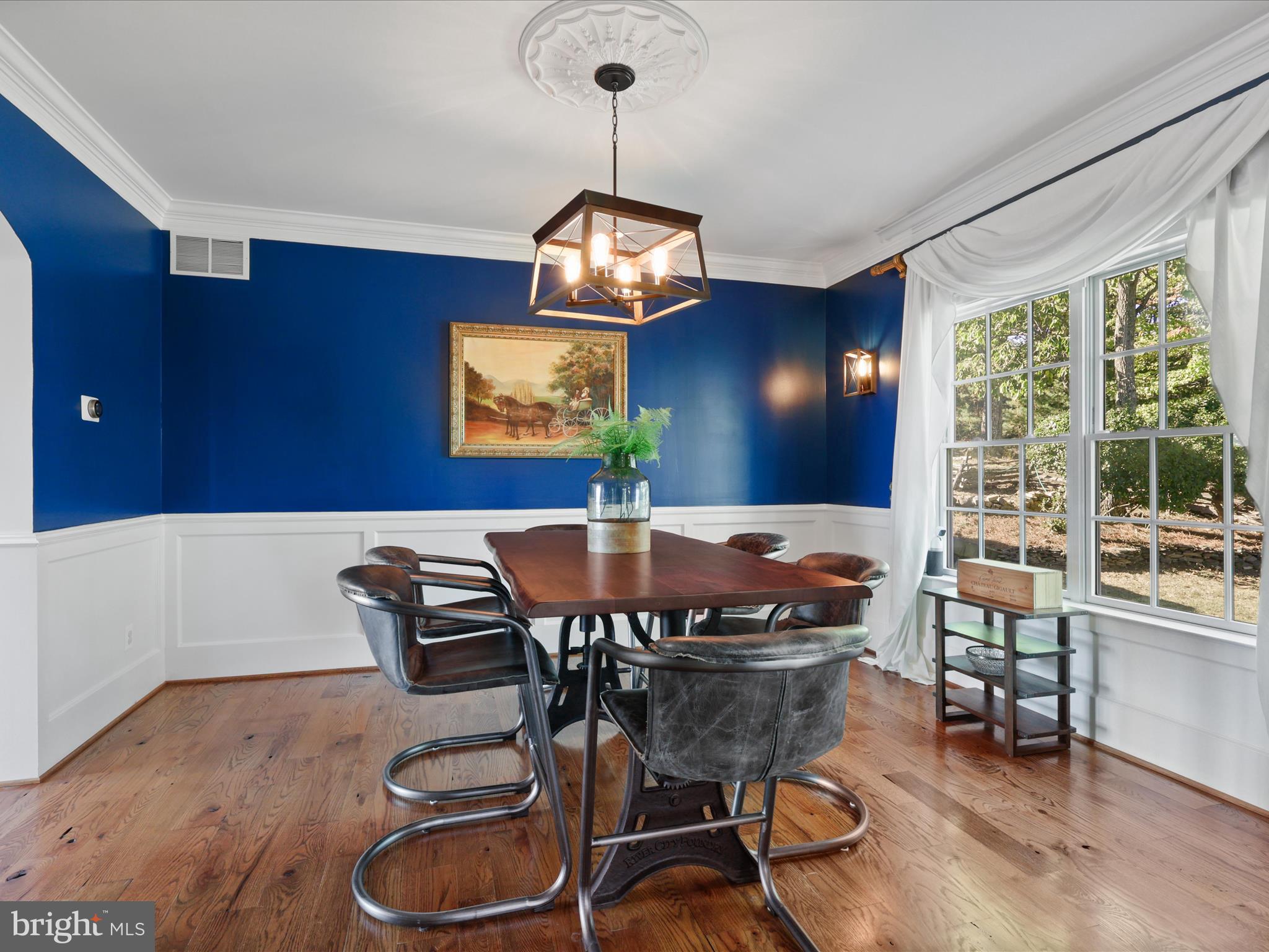 THUNDER OAK - Residential