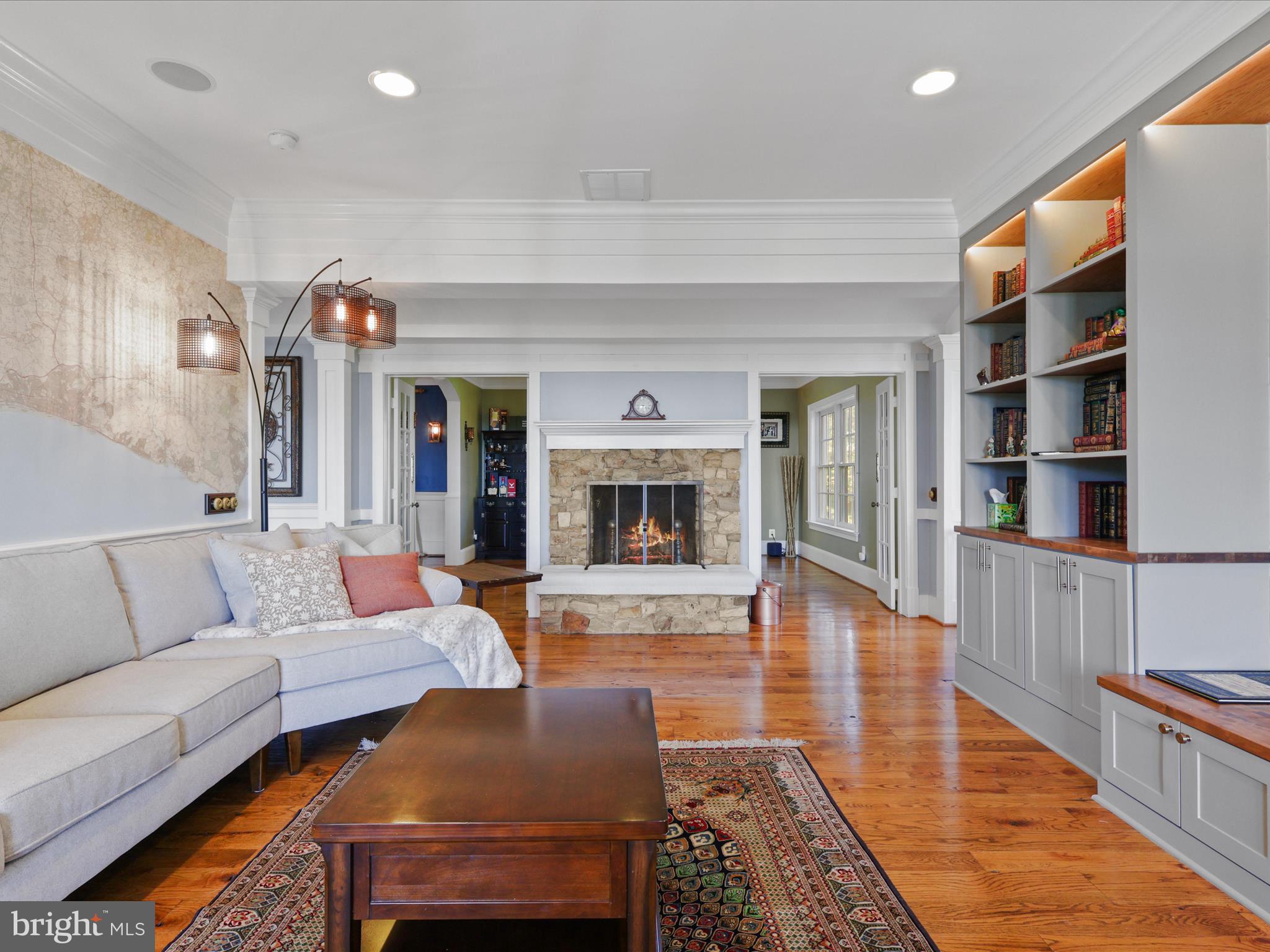 THUNDER OAK - Residential