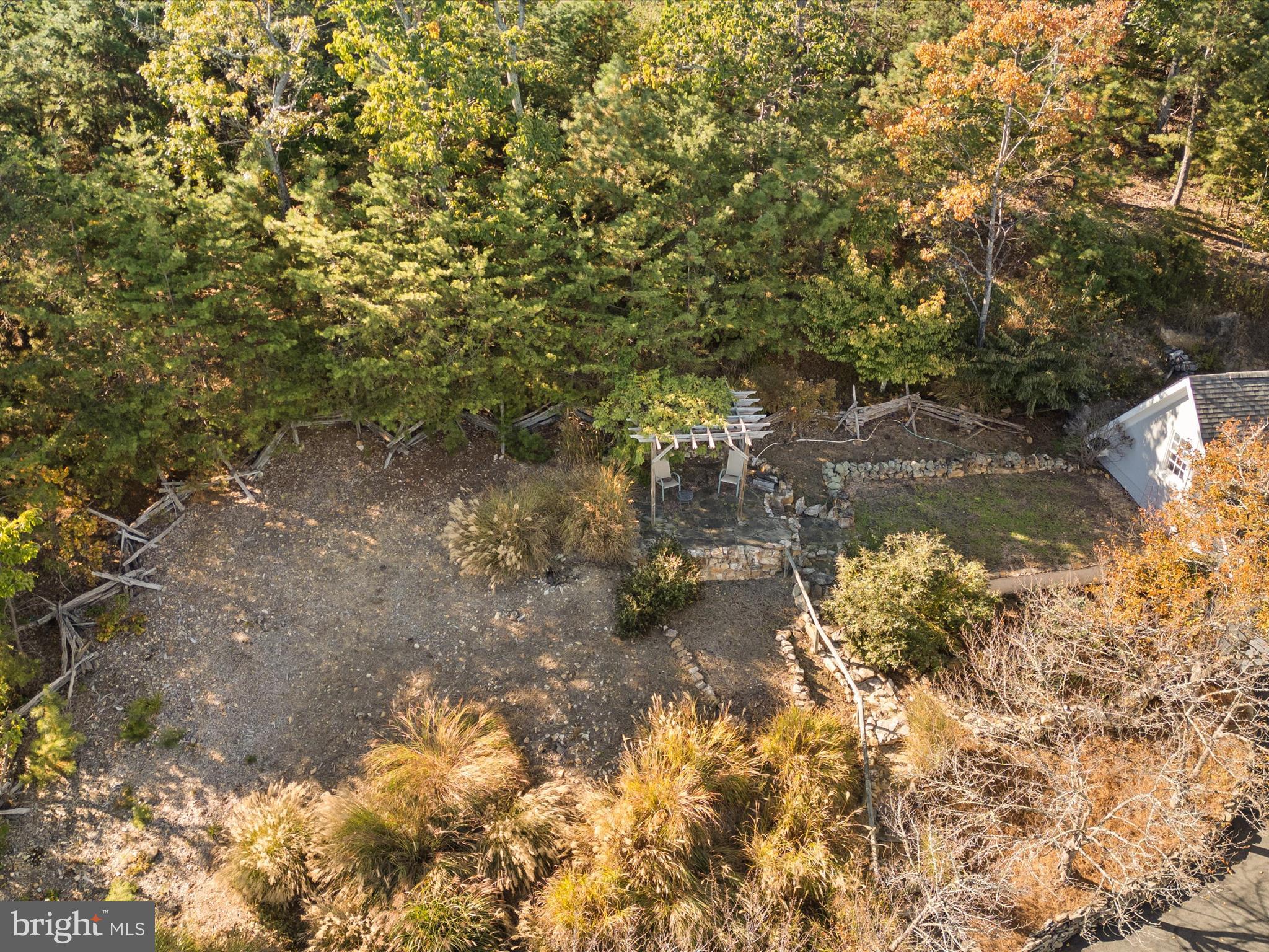 THUNDER OAK - Residential