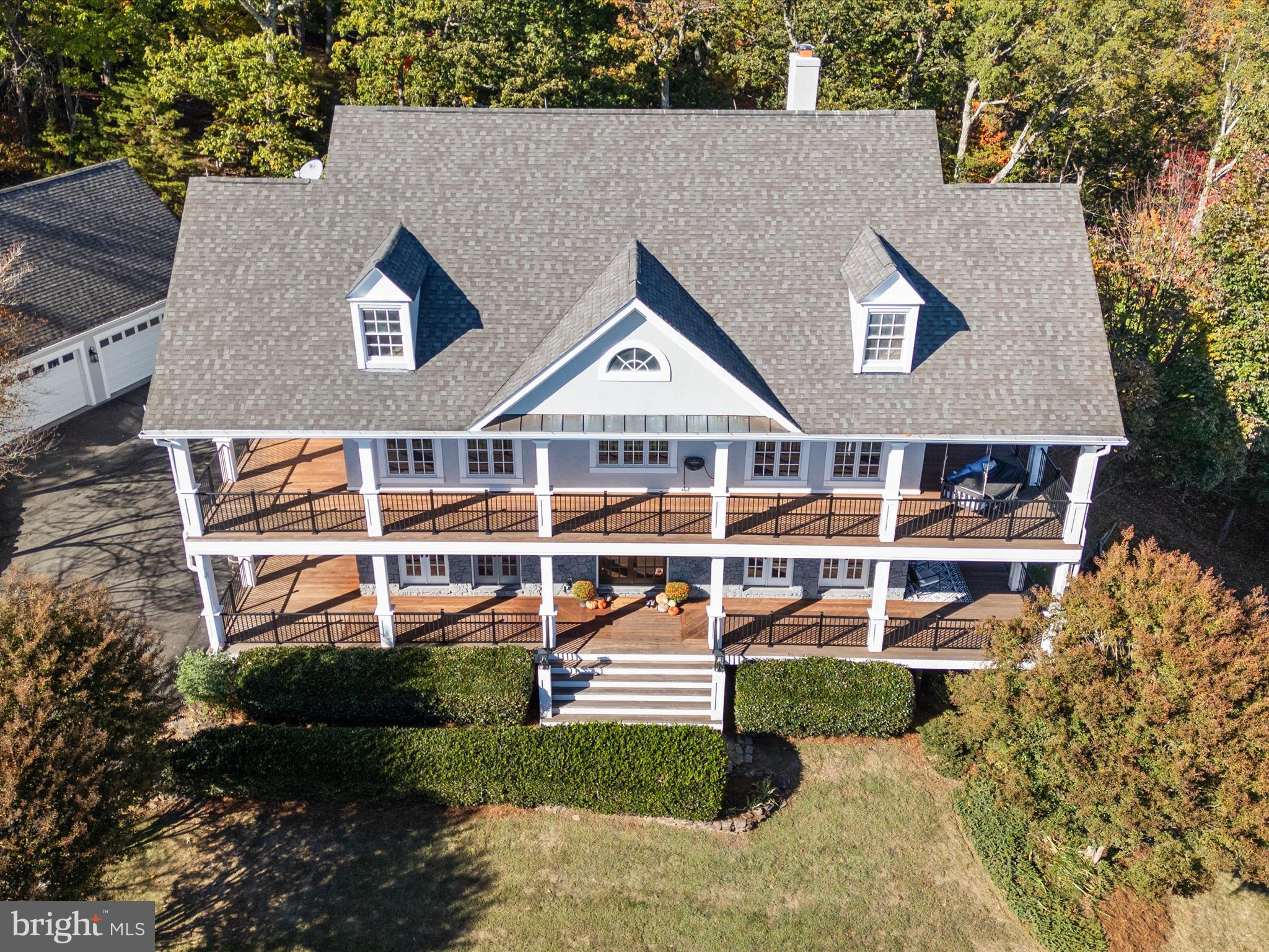 THUNDER OAK - Residential