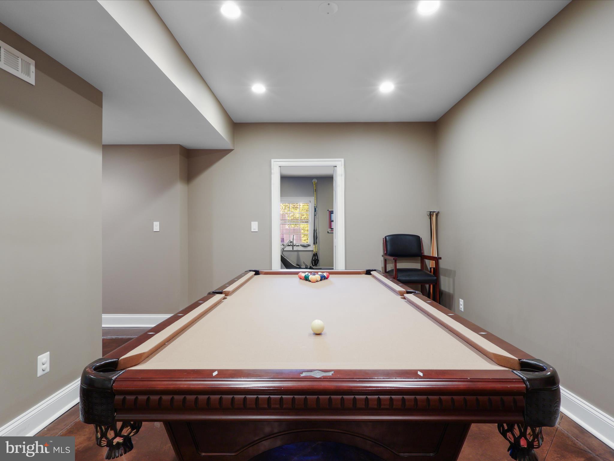 THUNDER OAK - Residential