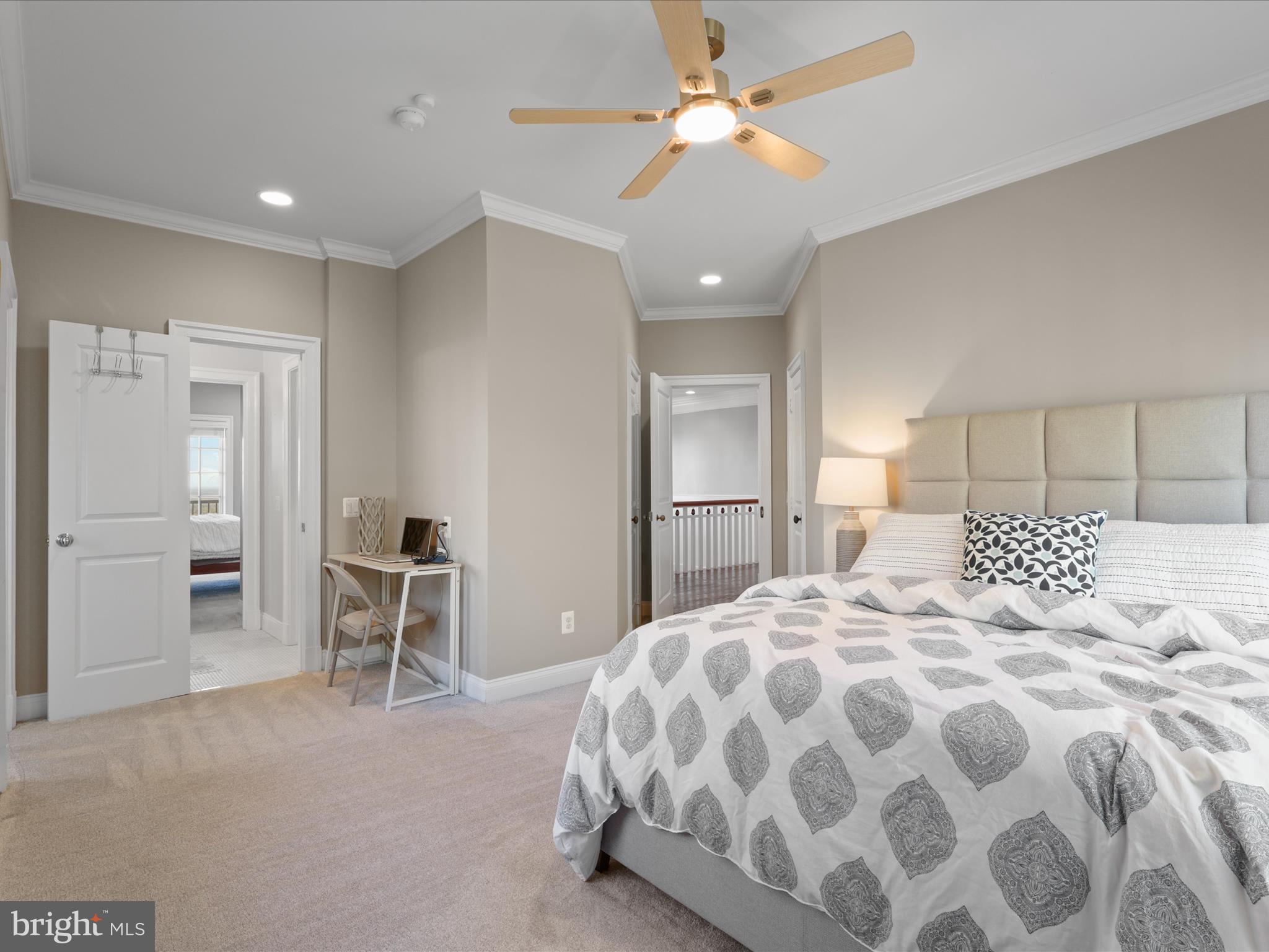 THUNDER OAK - Residential