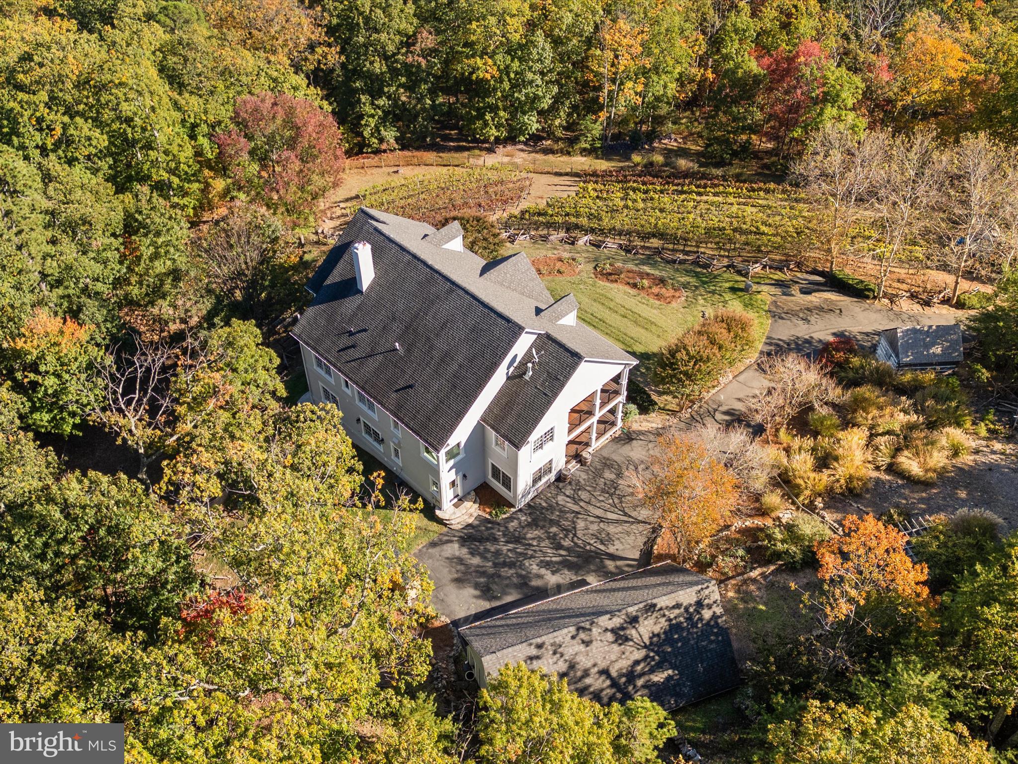 THUNDER OAK - Residential
