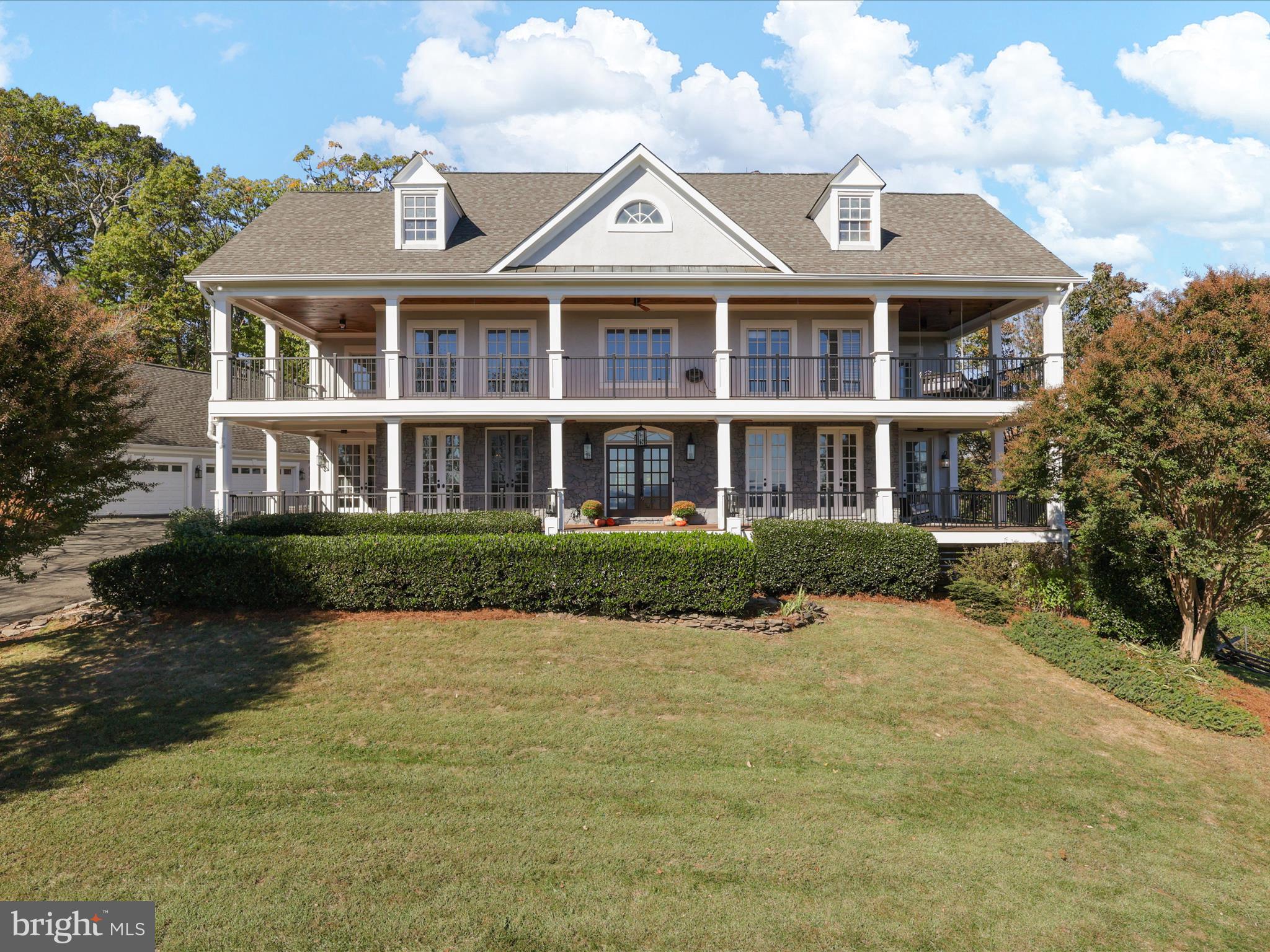 THUNDER OAK - Residential