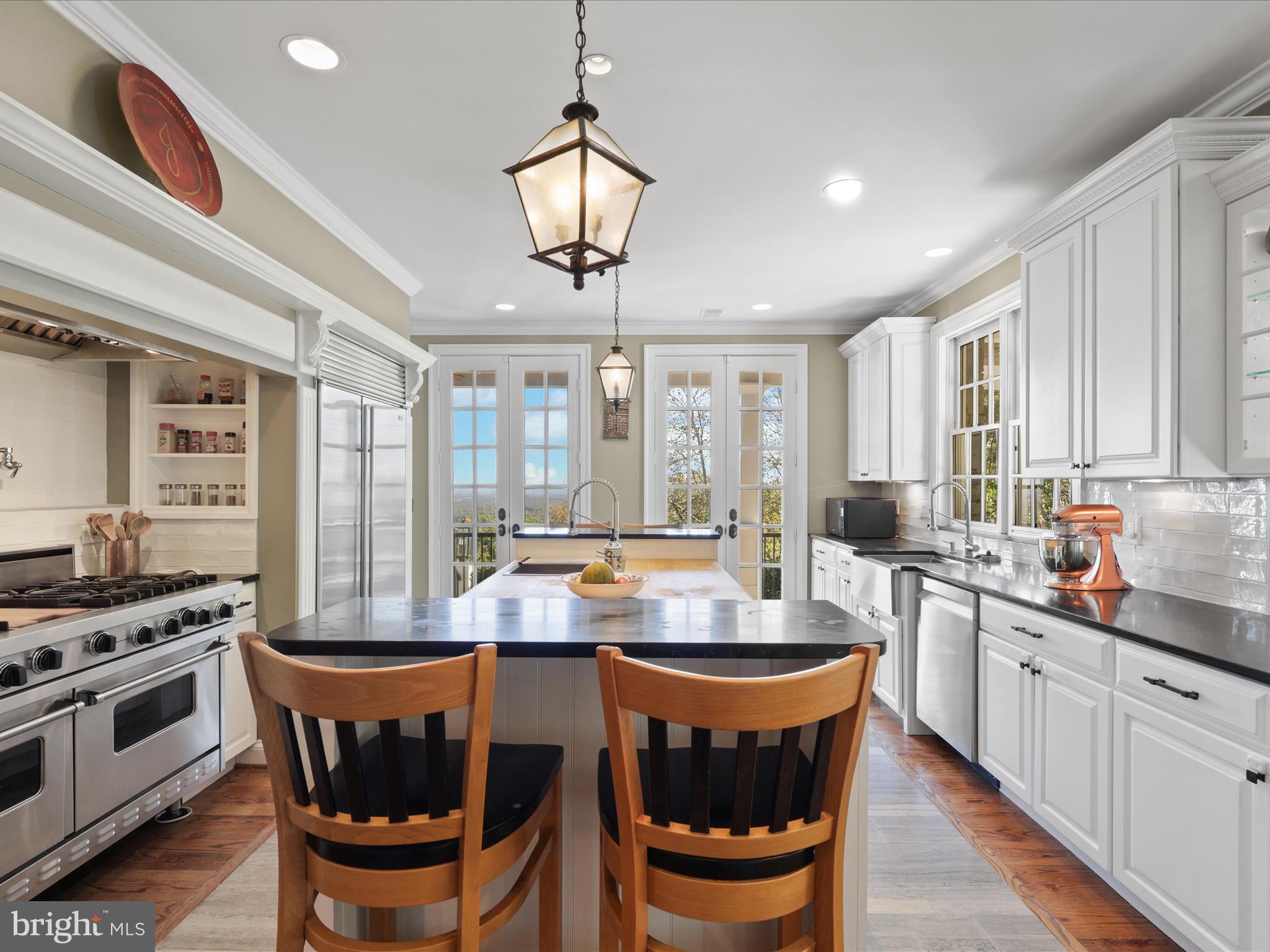 THUNDER OAK - Residential