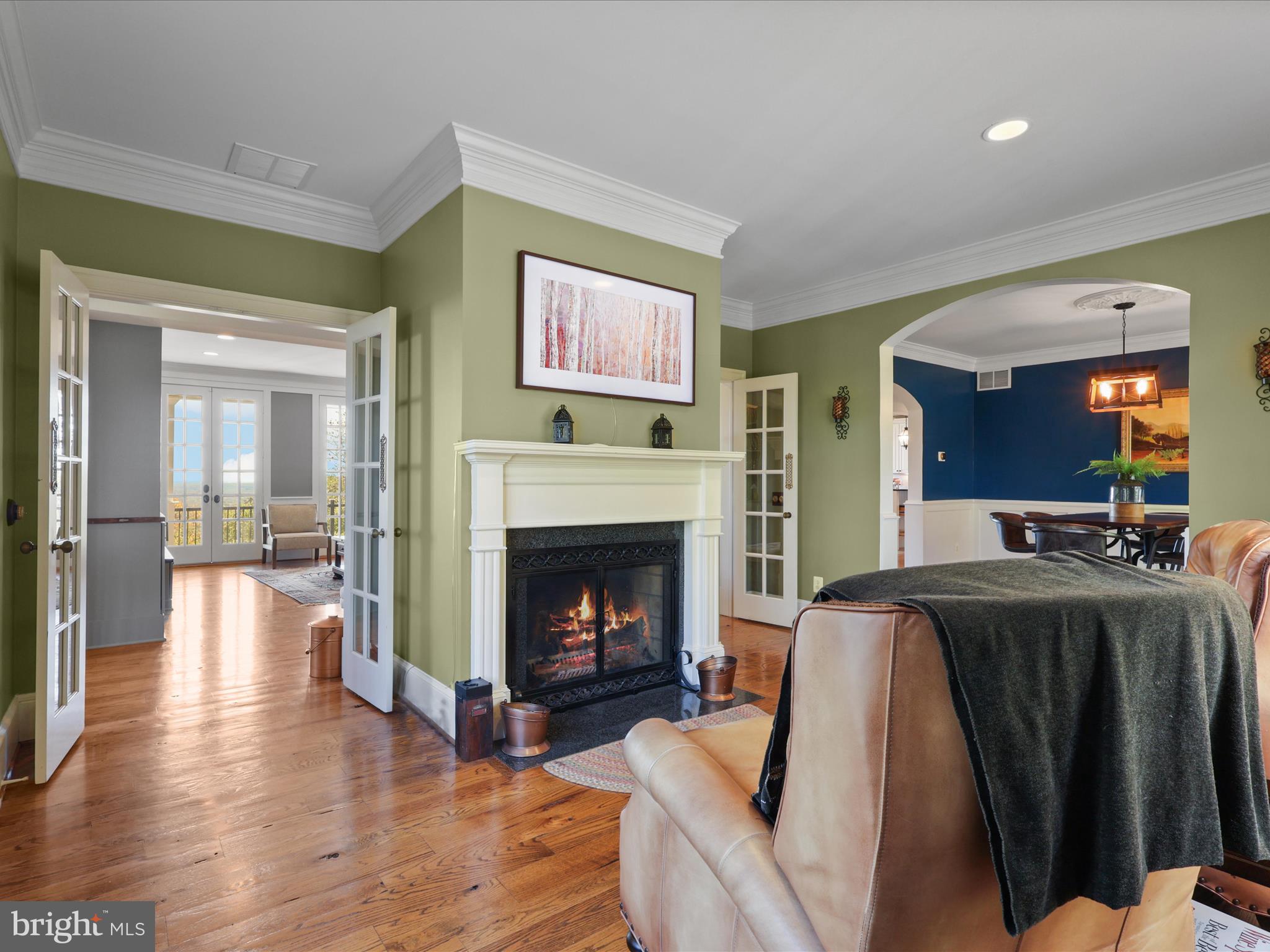 THUNDER OAK - Residential