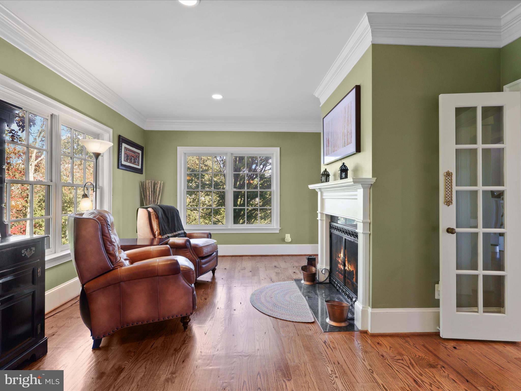 THUNDER OAK - Residential