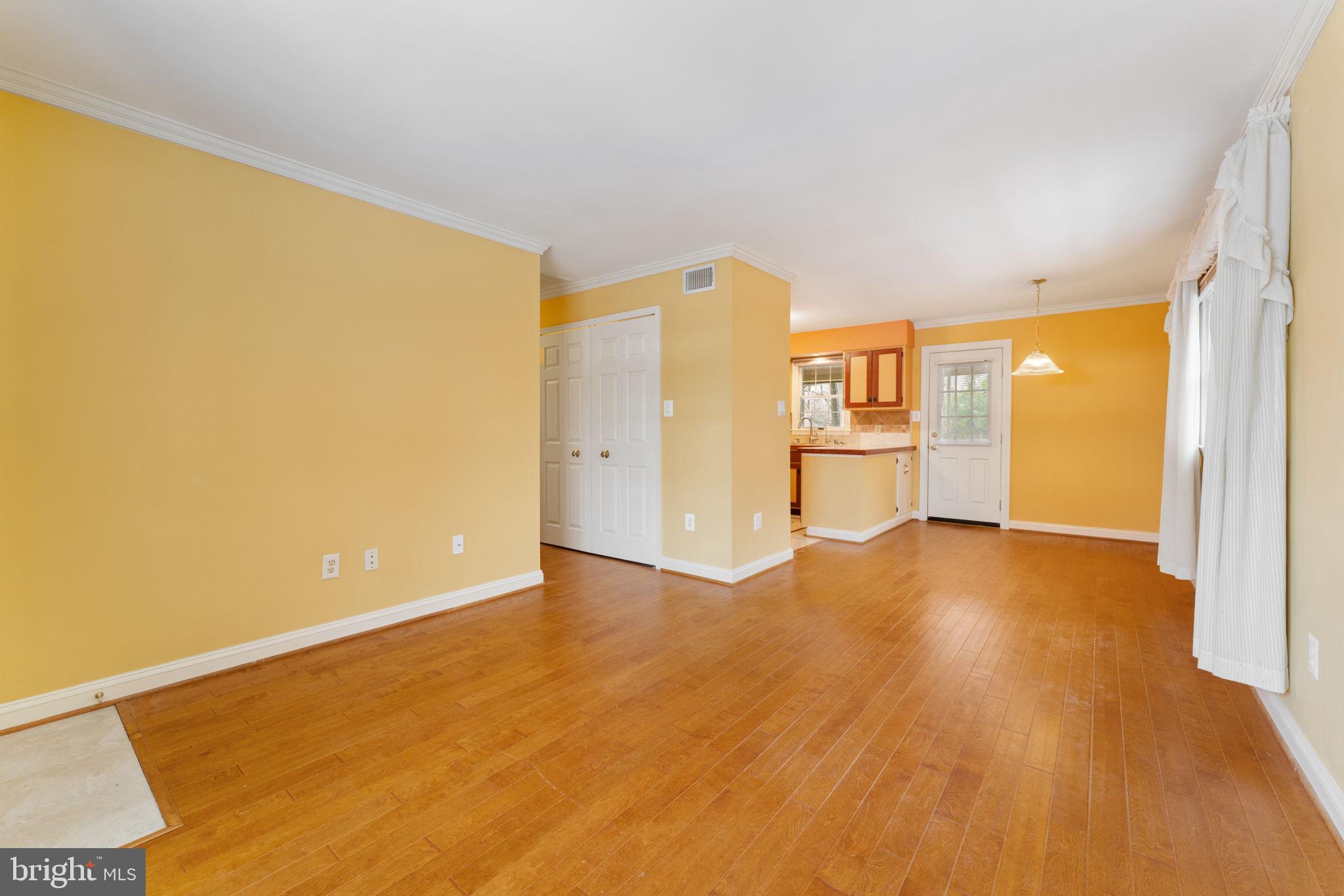 SOUTHLAWN - Residential