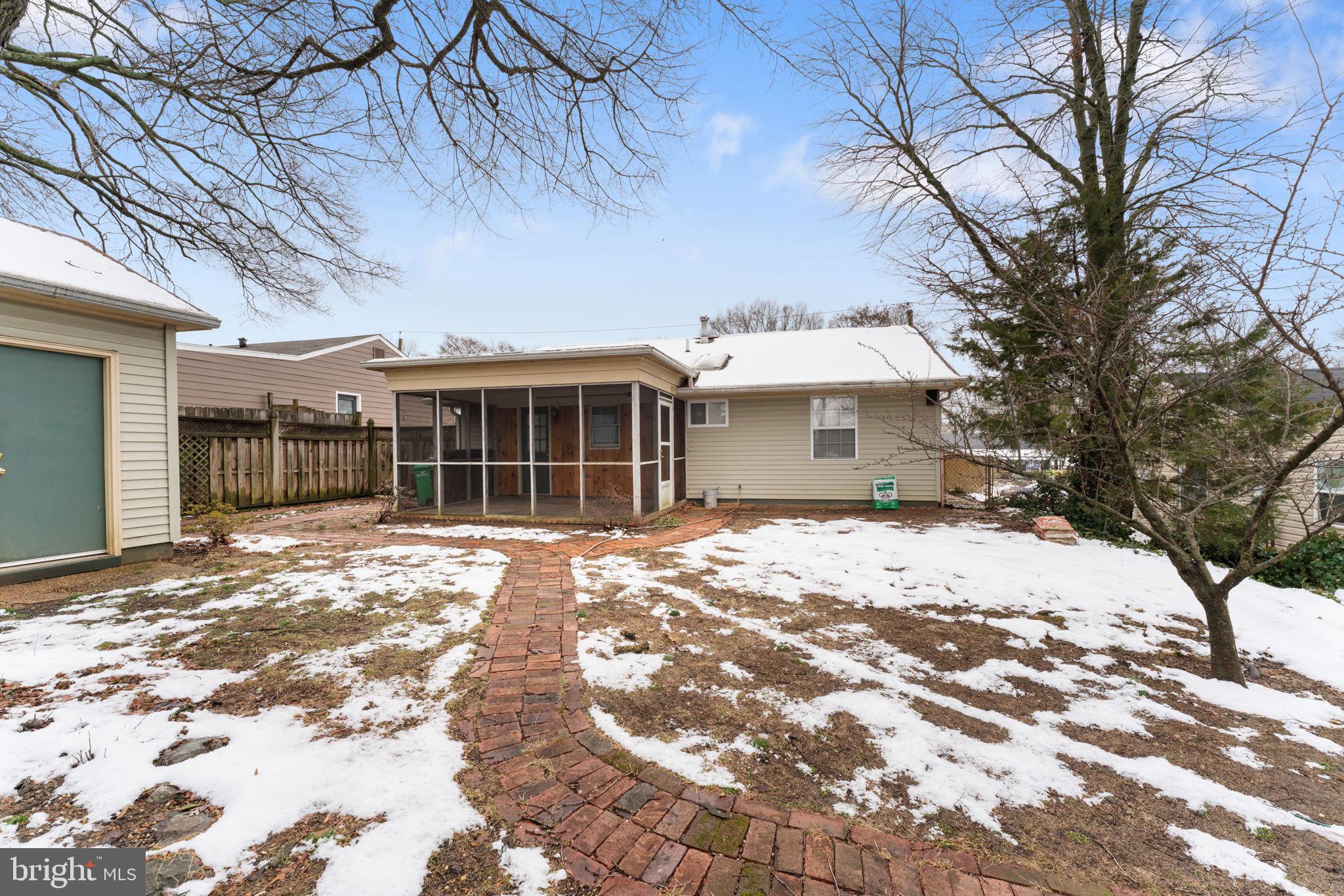 SOUTHLAWN - Residential