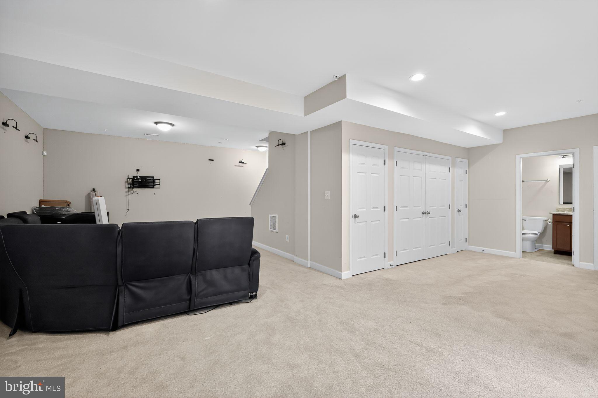 CHESTNUT SUB - Residential