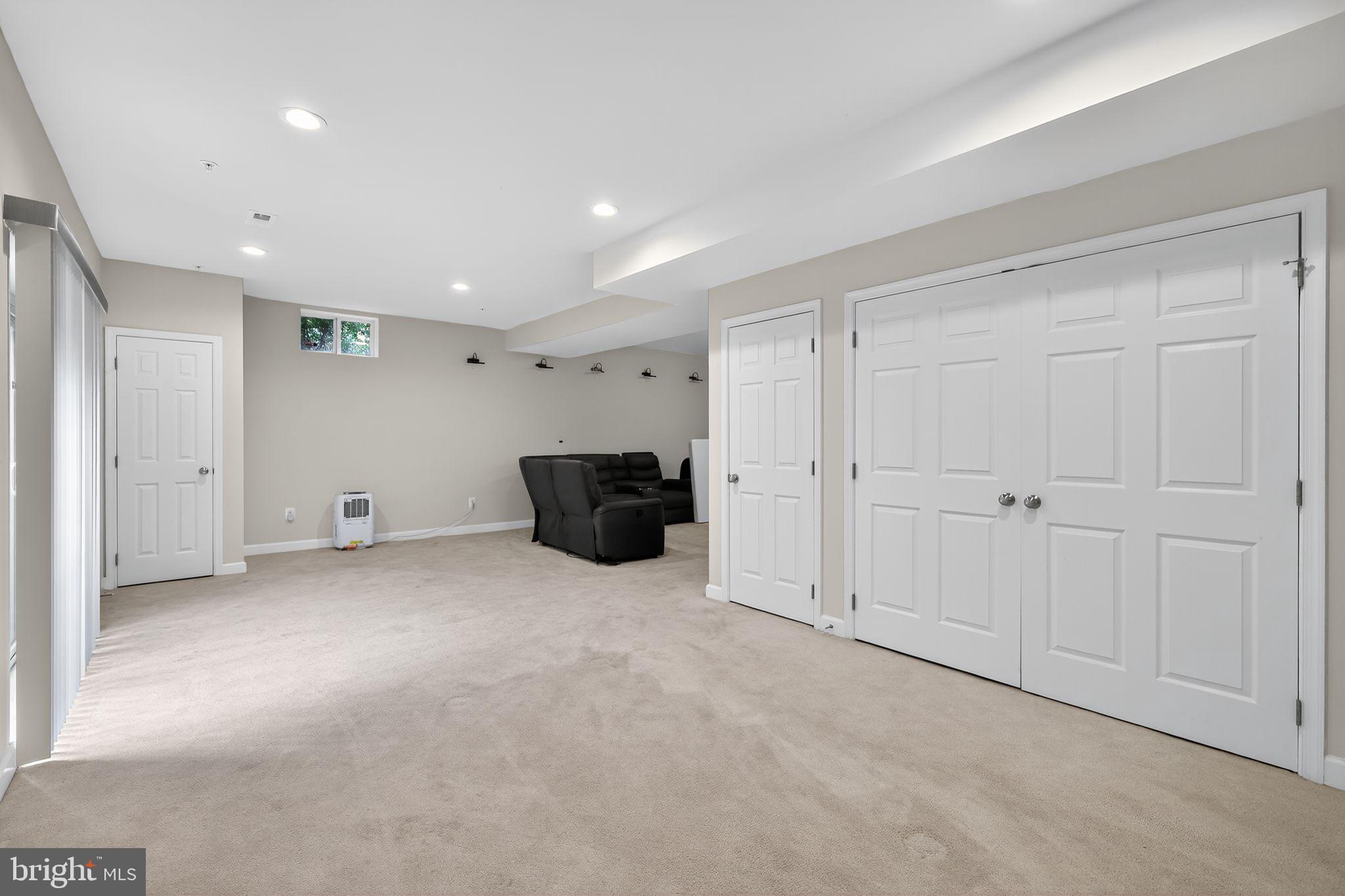 CHESTNUT SUB - Residential