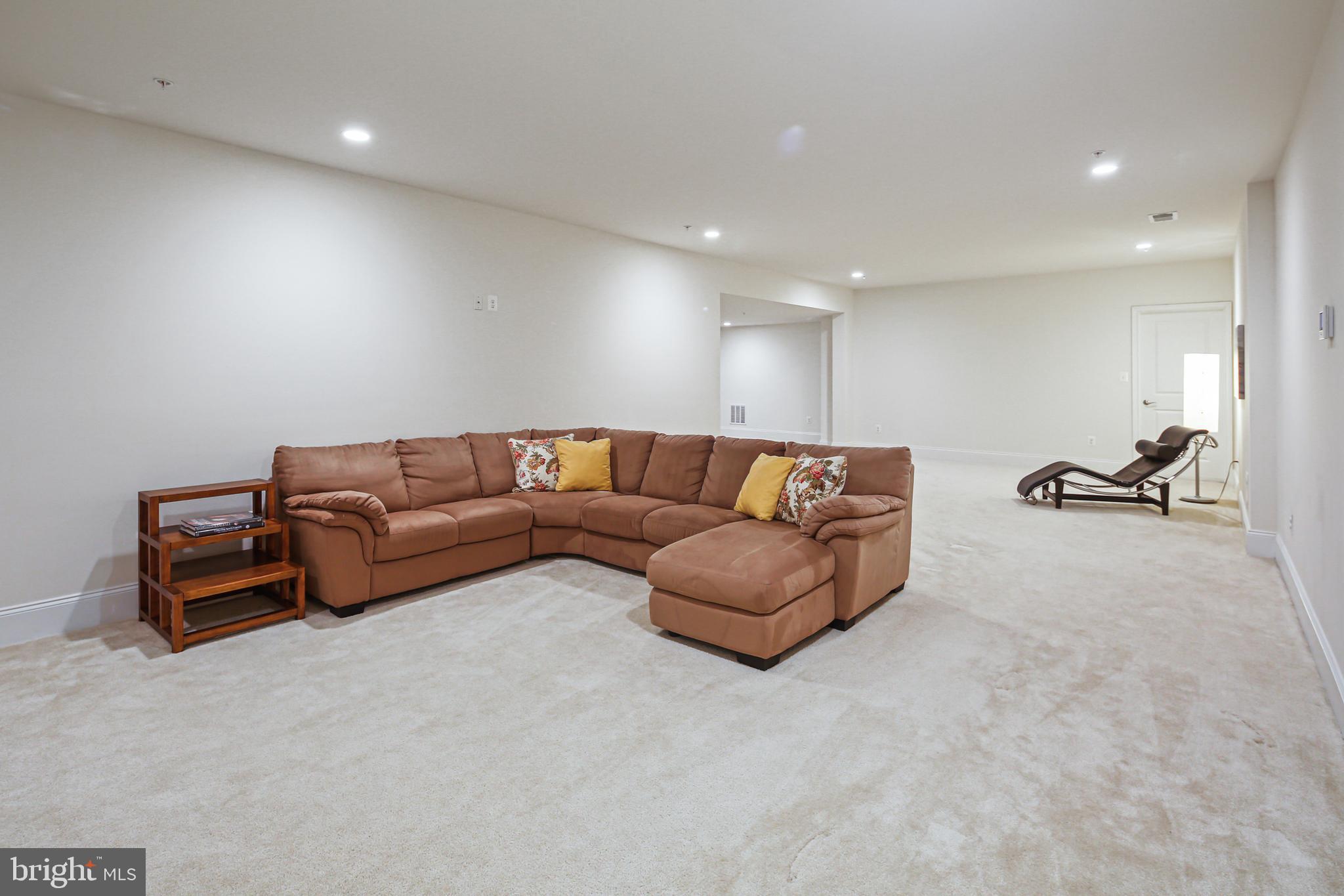 TROTTERS GLEN - Residential