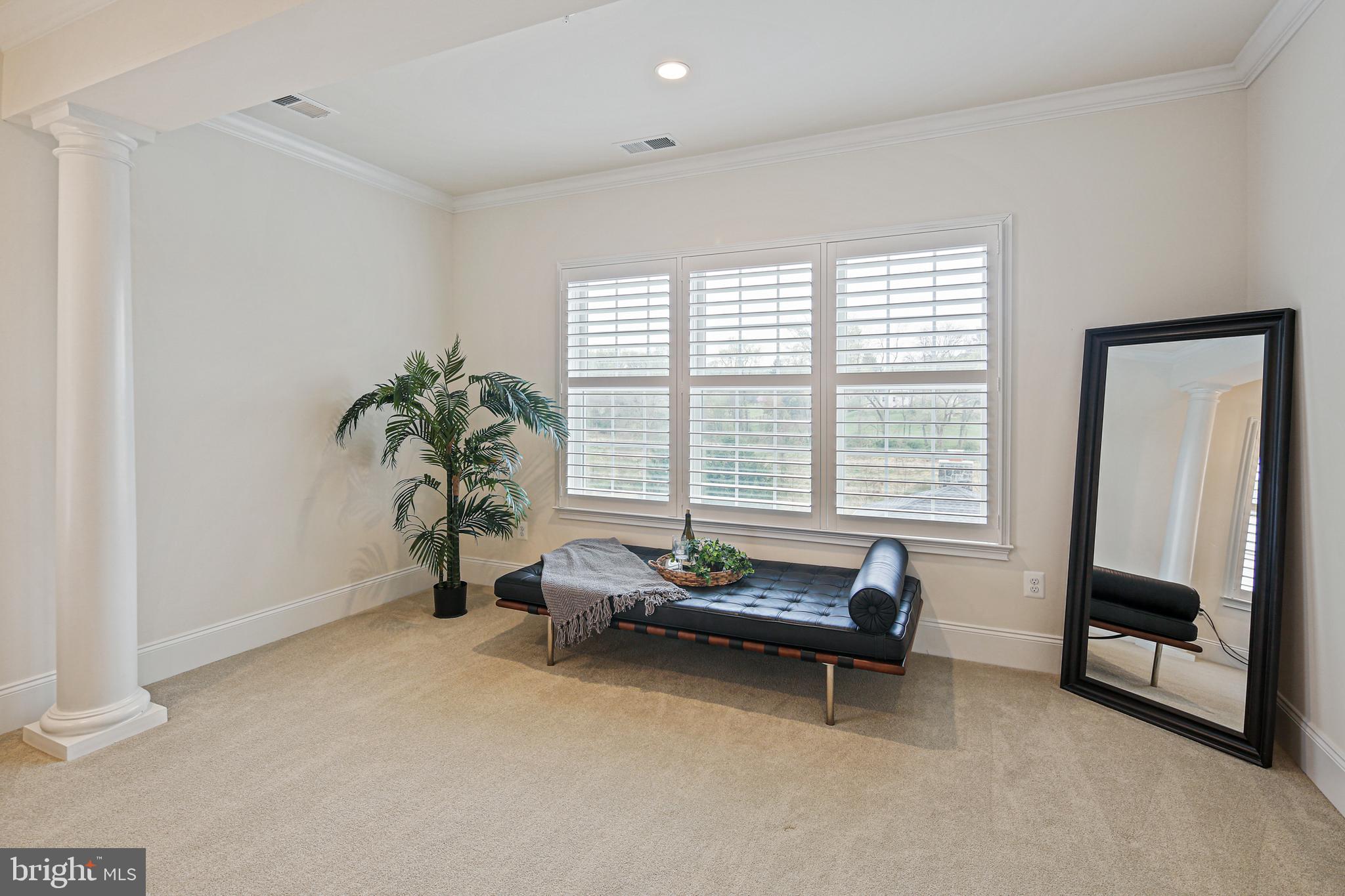 TROTTERS GLEN - Residential