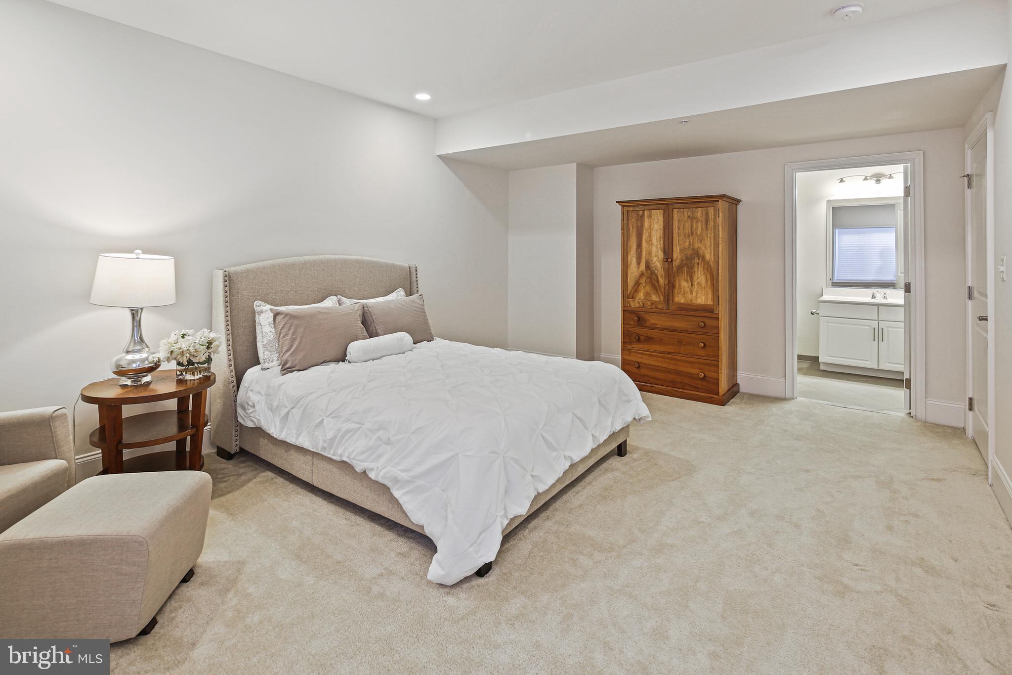 TROTTERS GLEN - Residential