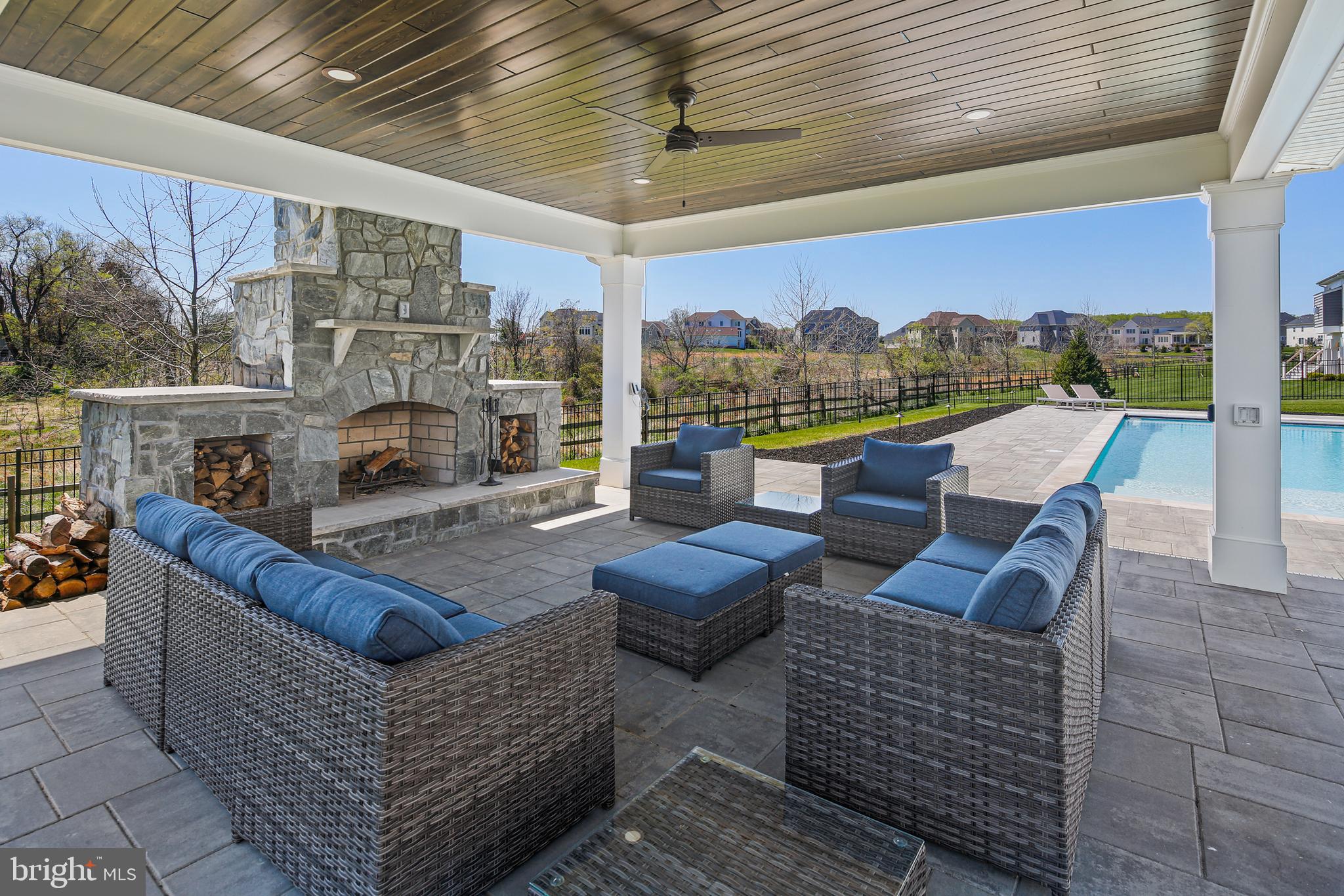 TROTTERS GLEN - Residential