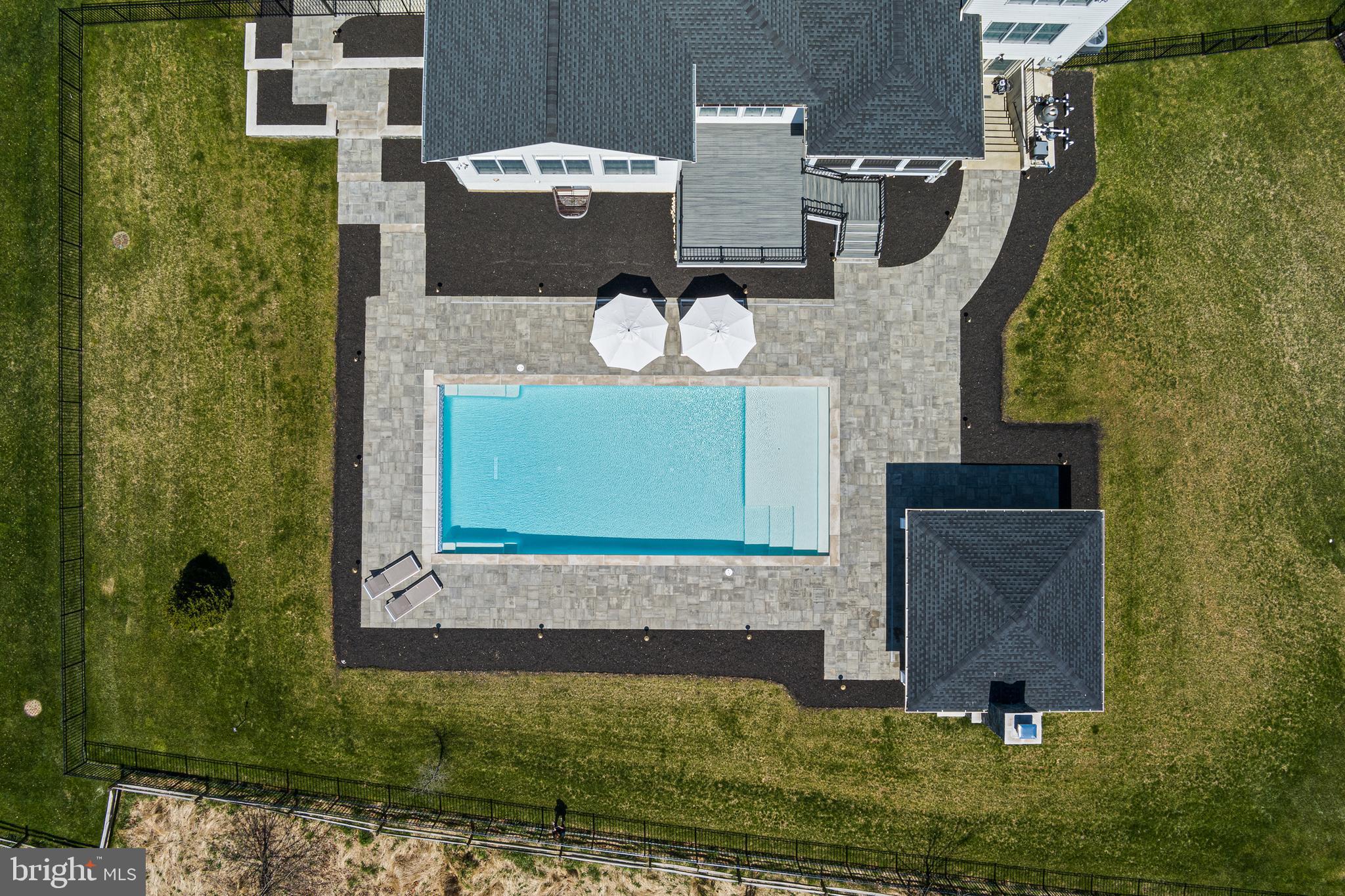 TROTTERS GLEN - Residential