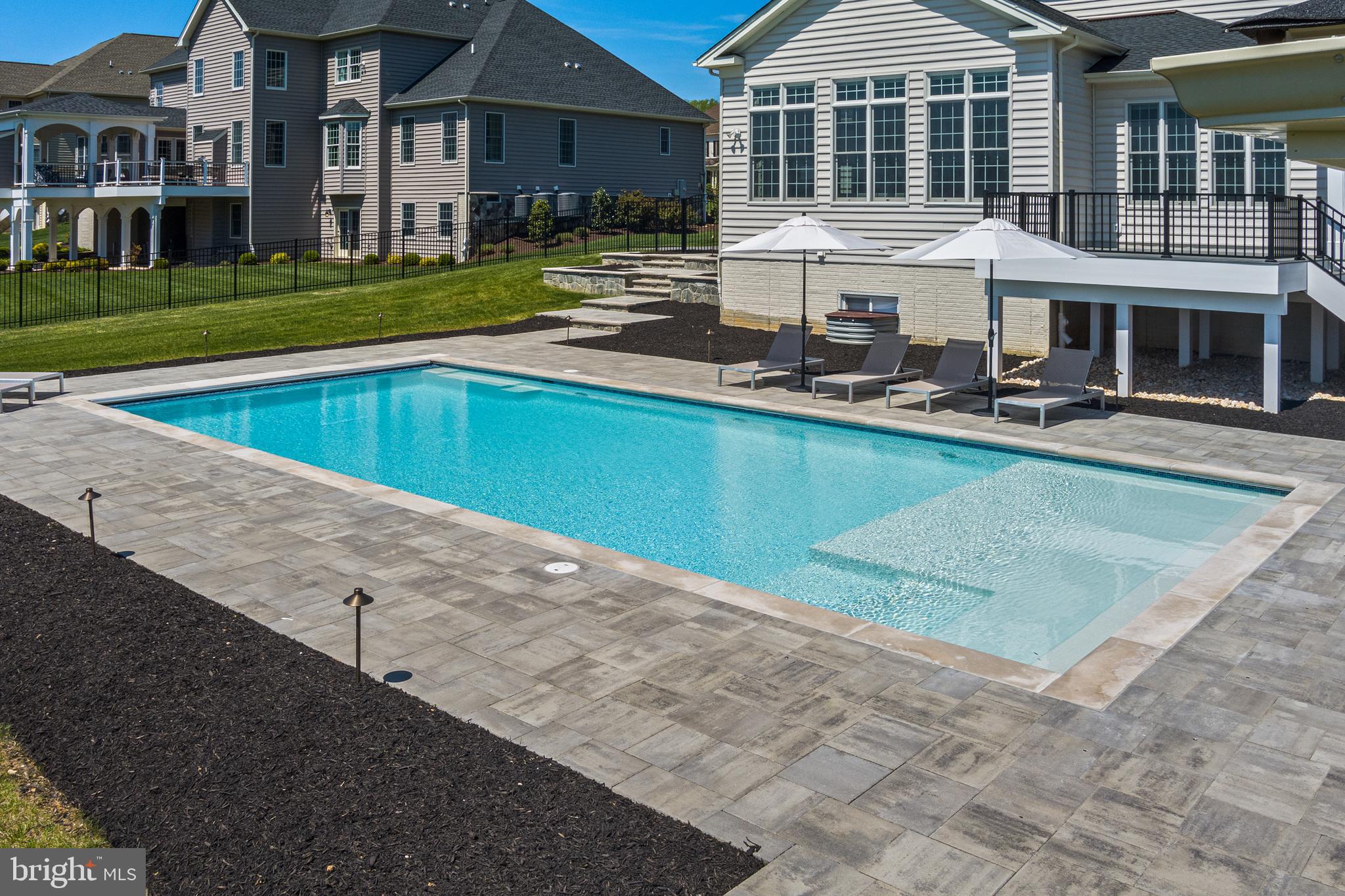 TROTTERS GLEN - Residential