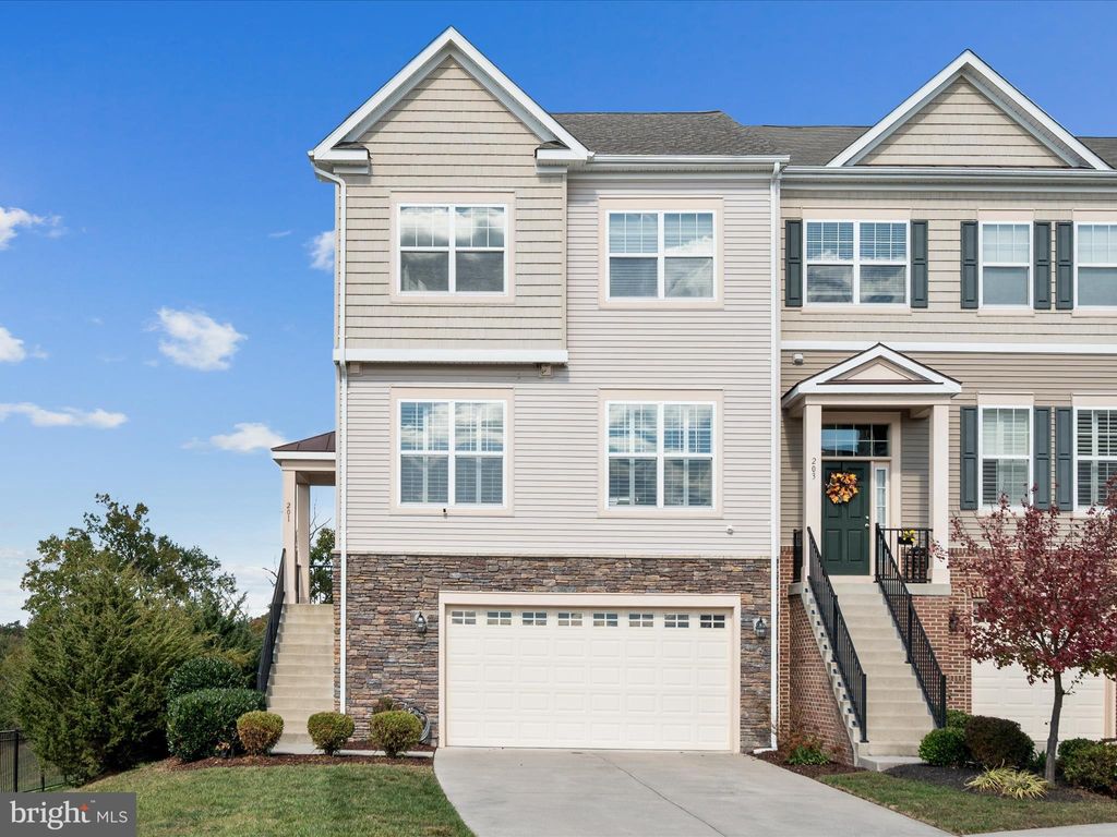 Photo of 201 Cobble Stone Drive, WINCHESTER, VA 22602 (MLS # VAFV2037486)