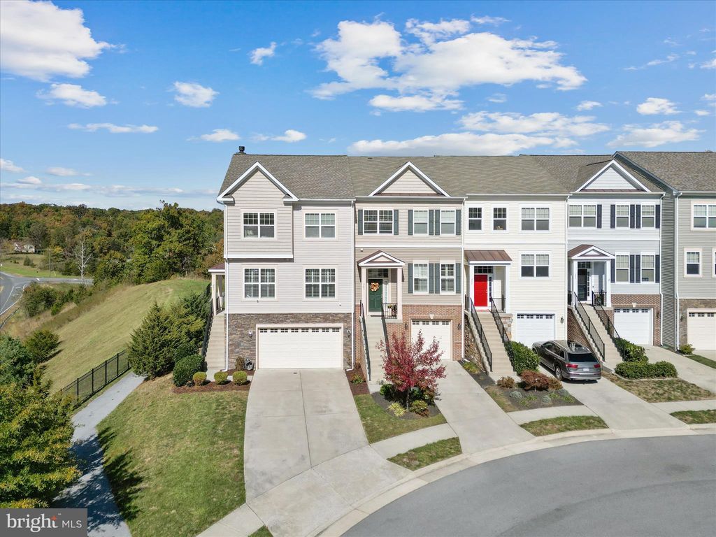 Photo of 201 Cobble Stone Drive, WINCHESTER, VA 22602 (MLS # VAFV2037486)