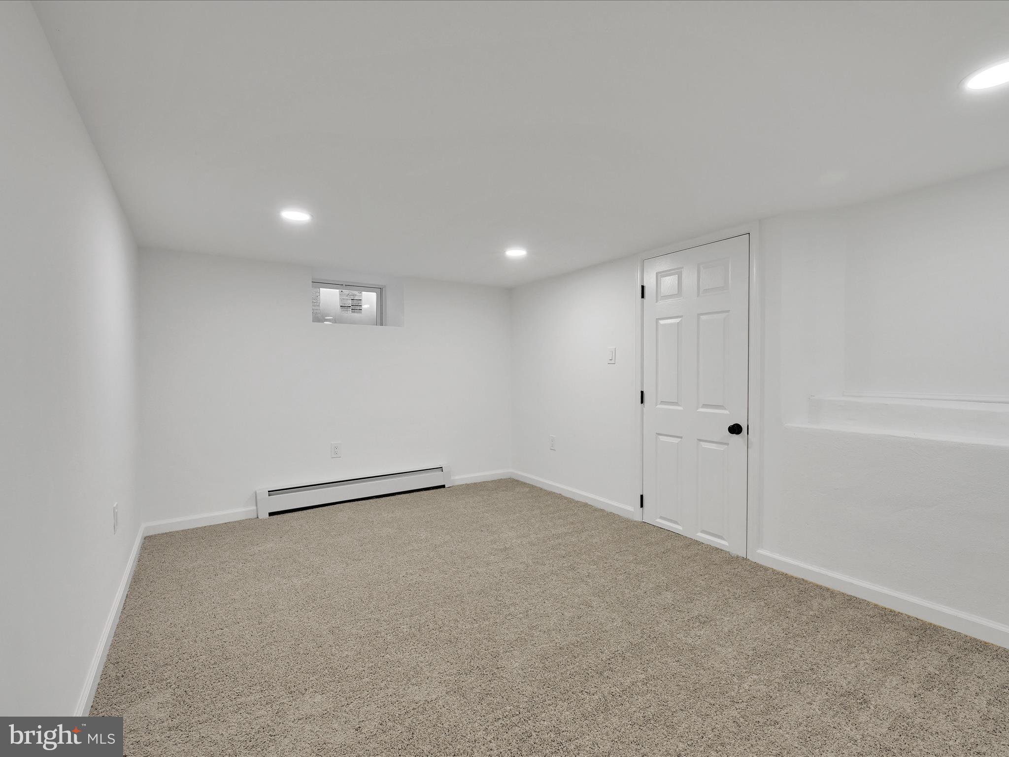 CRESTWOOD - Residential