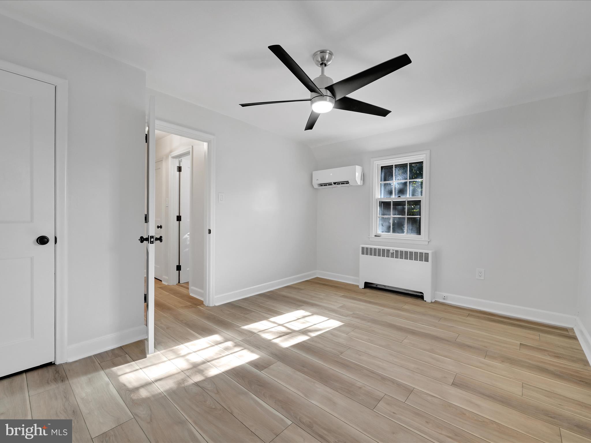 CRESTWOOD - Residential