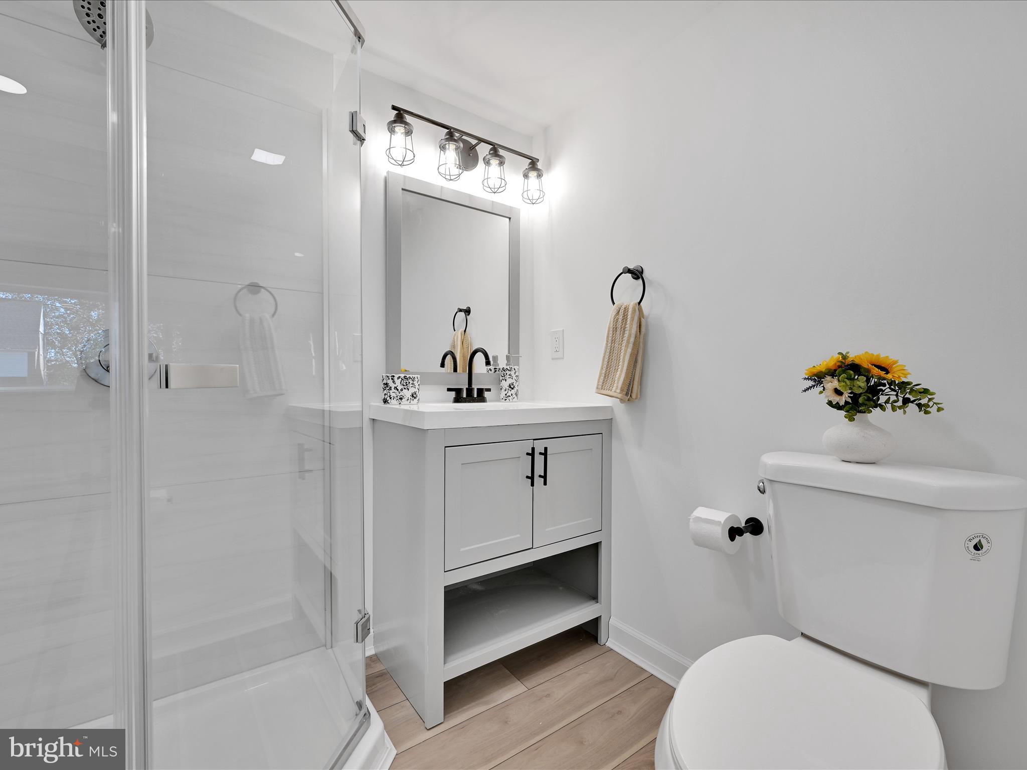 CRESTWOOD - Residential