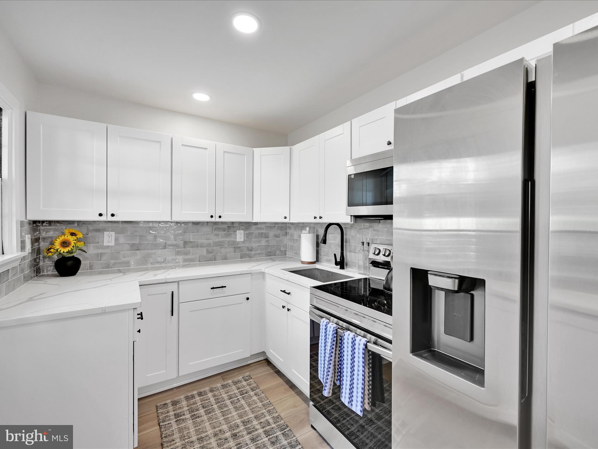 CRESTWOOD - Residential