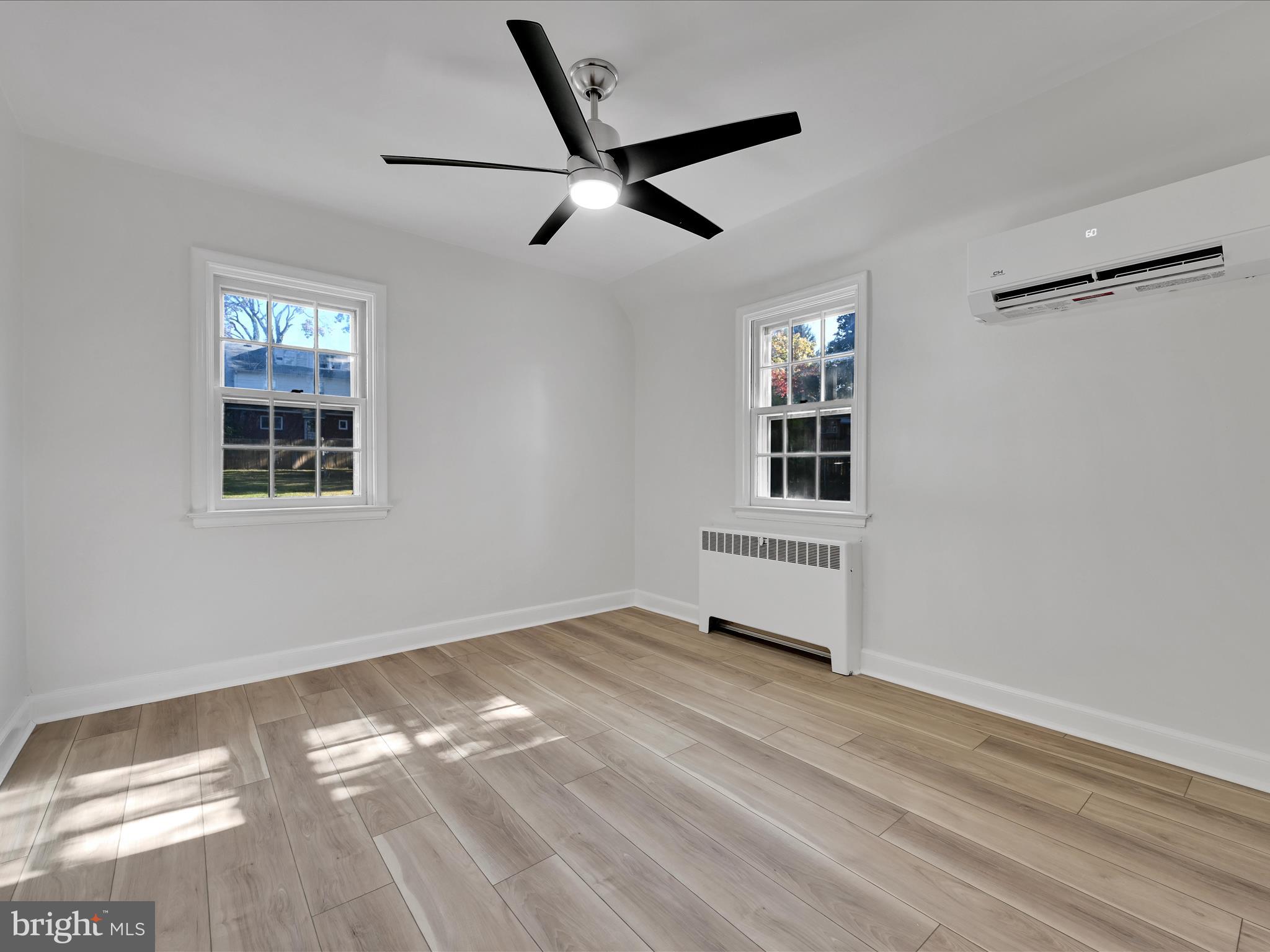 CRESTWOOD - Residential