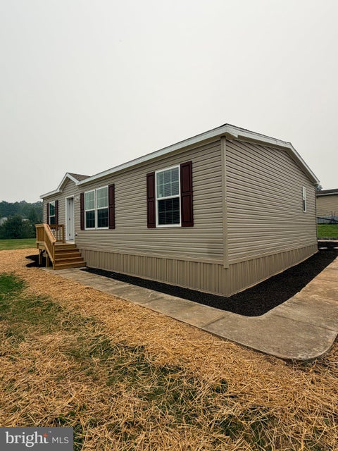 Mobile Home For Sale - 4 Cherokee Drive<br/> SHIPPENSBURG, PA 17257