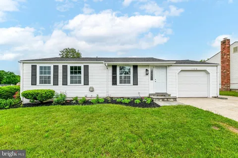 1308 E Beech Road, Sterling, VA MLS: VALO2096080