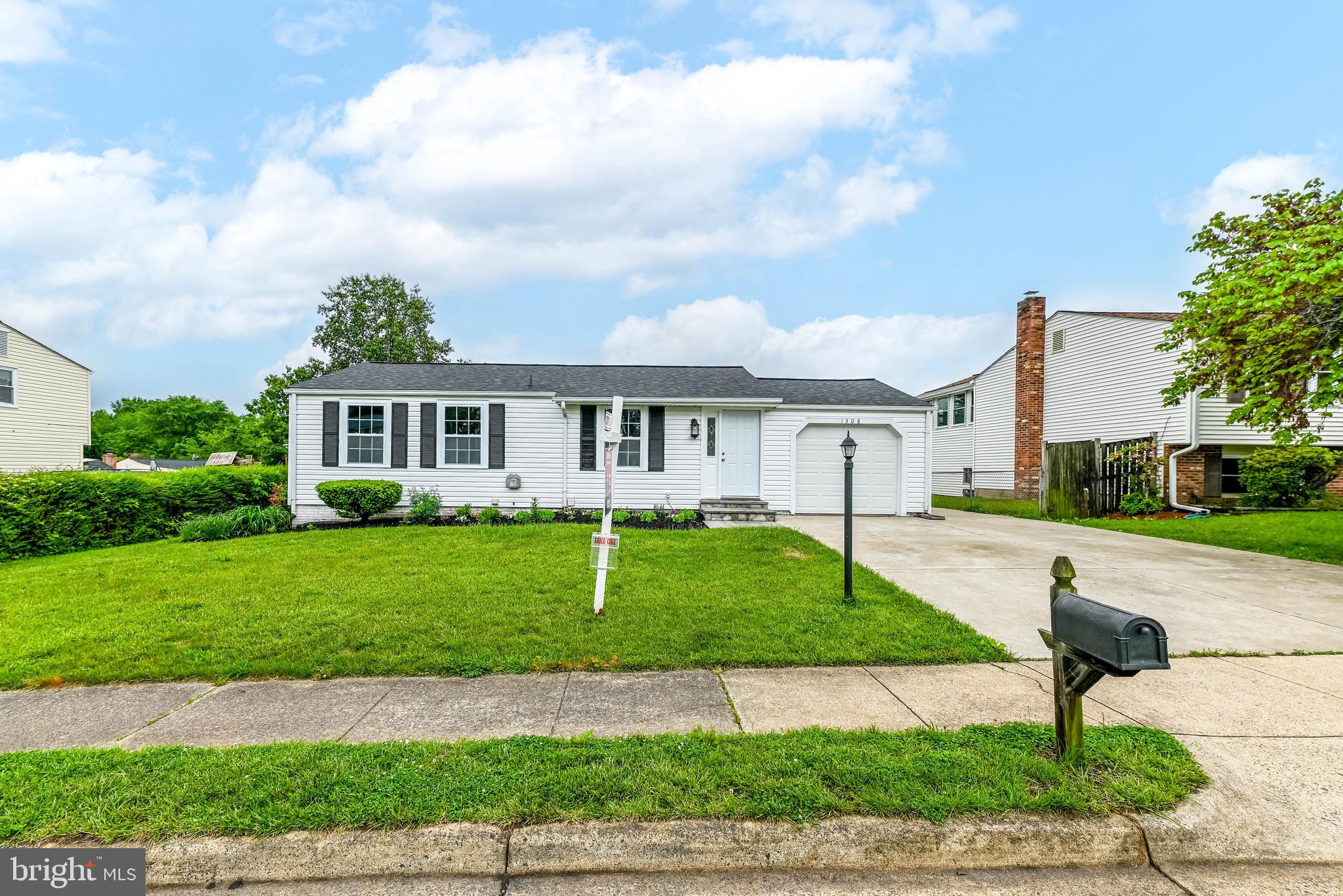 1308 E BEECH ROAD