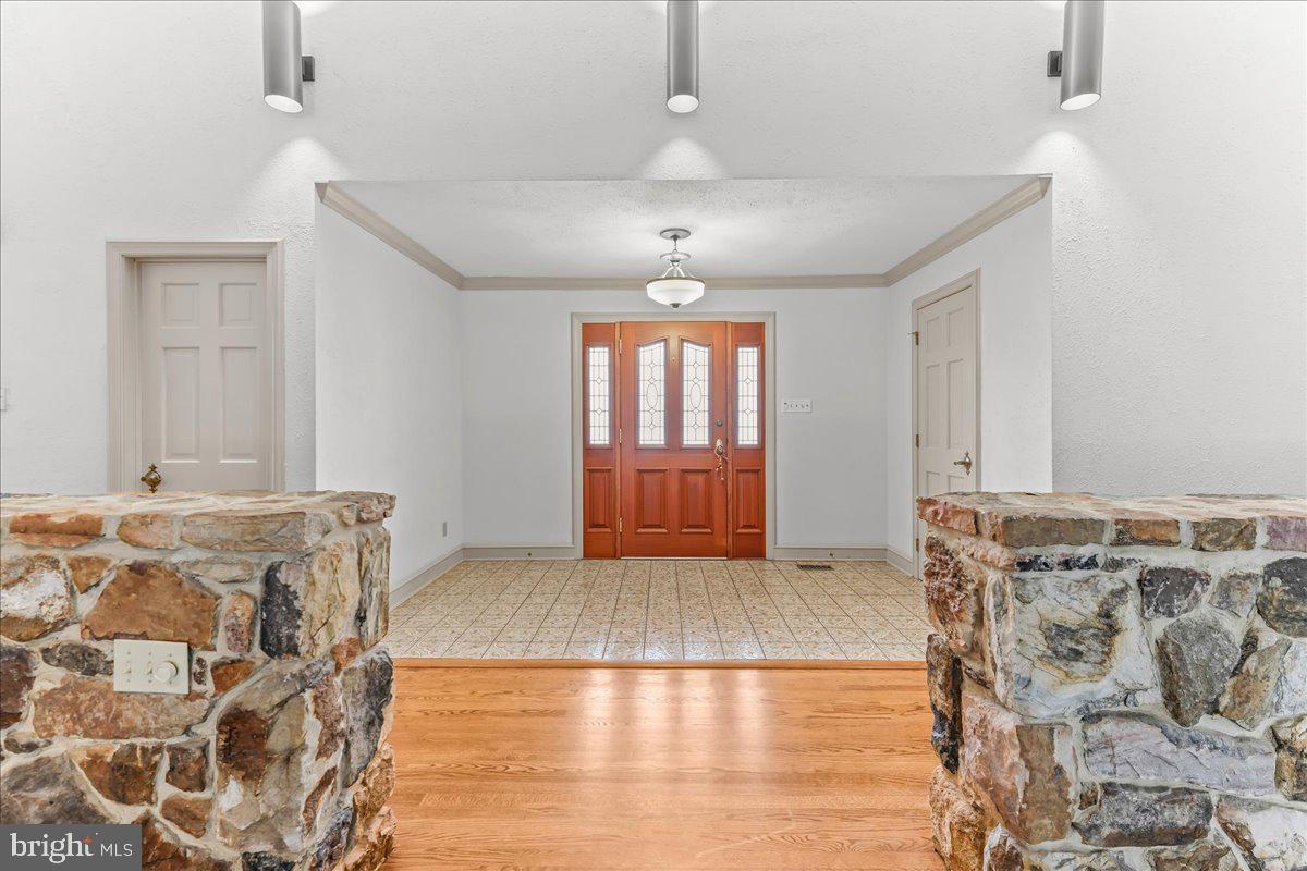 5 E MOZART DRIVE
