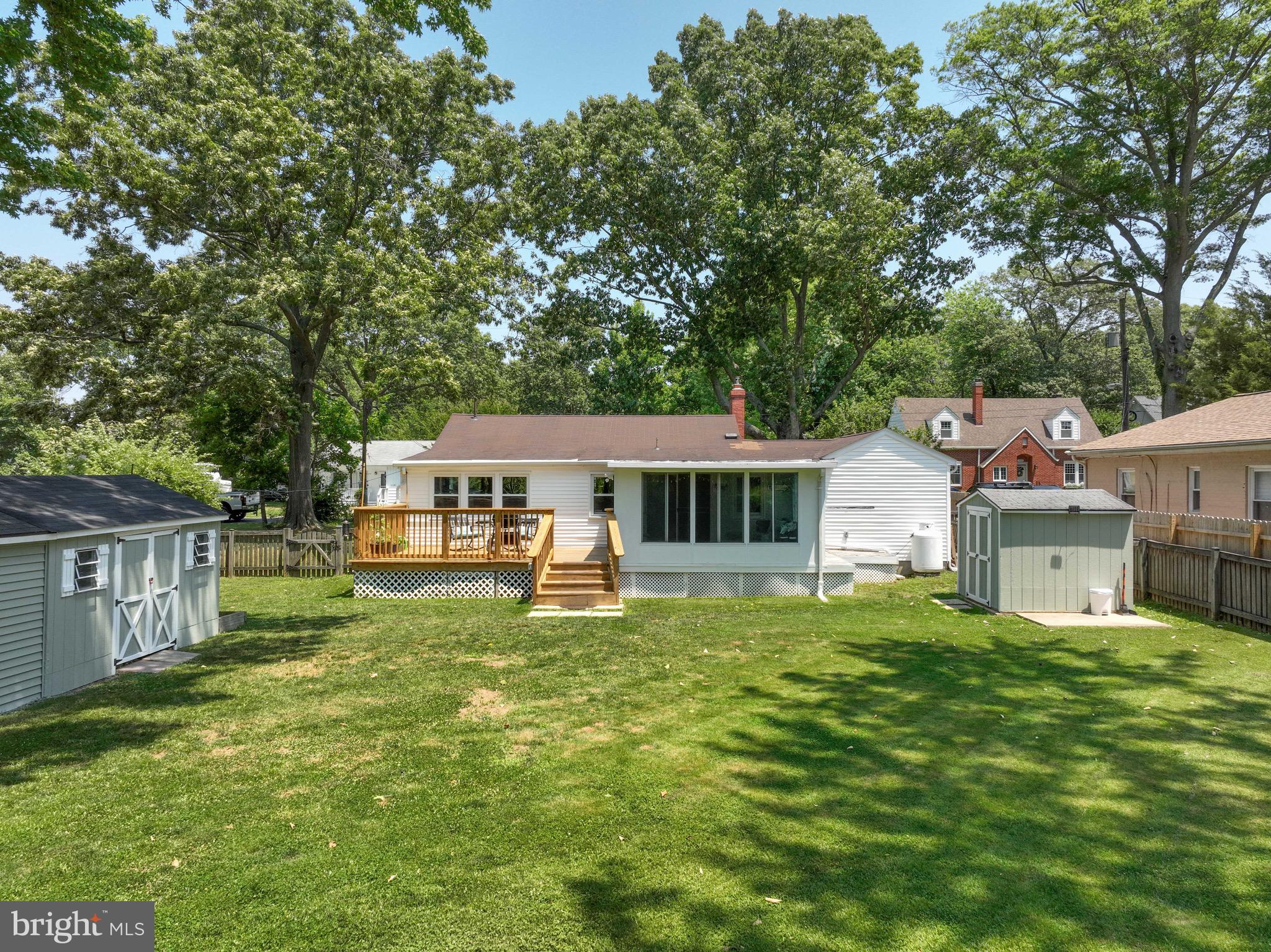 COLUMBIA BEACH - Residential