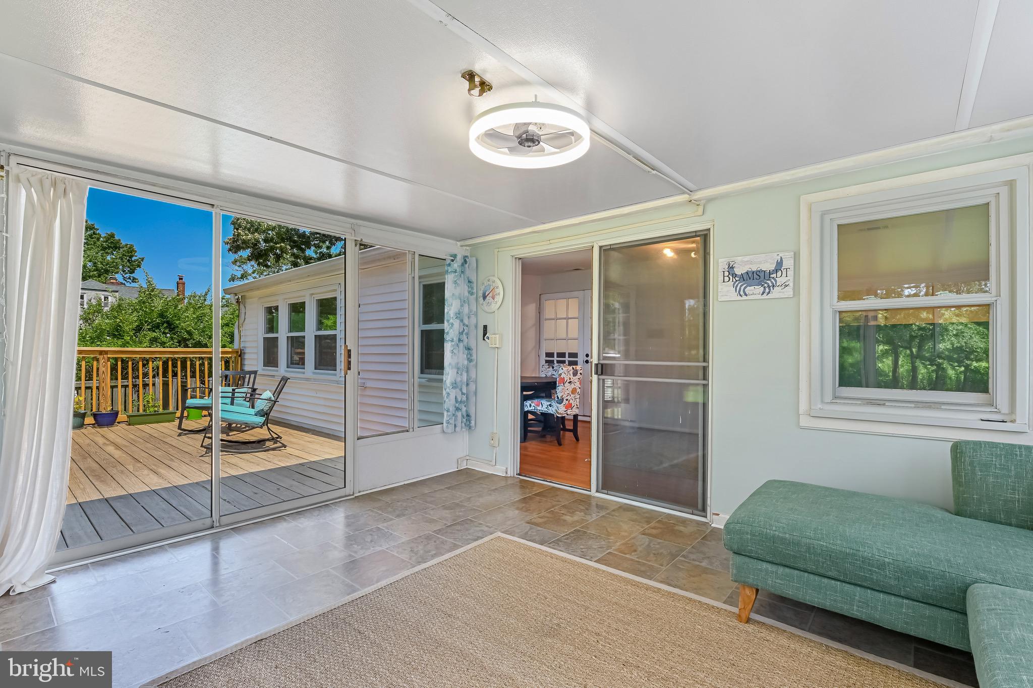 COLUMBIA BEACH - Residential