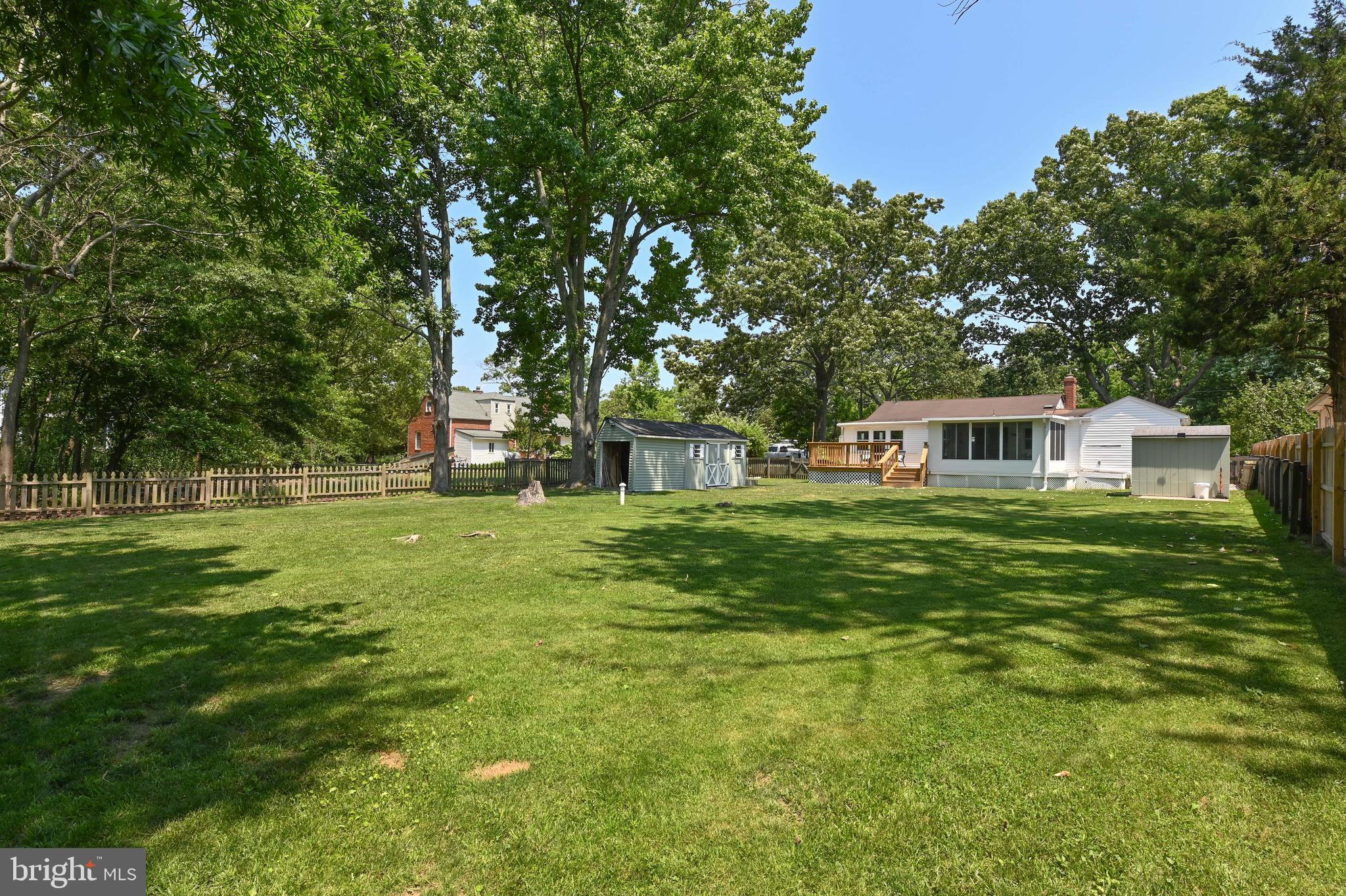 COLUMBIA BEACH - Residential