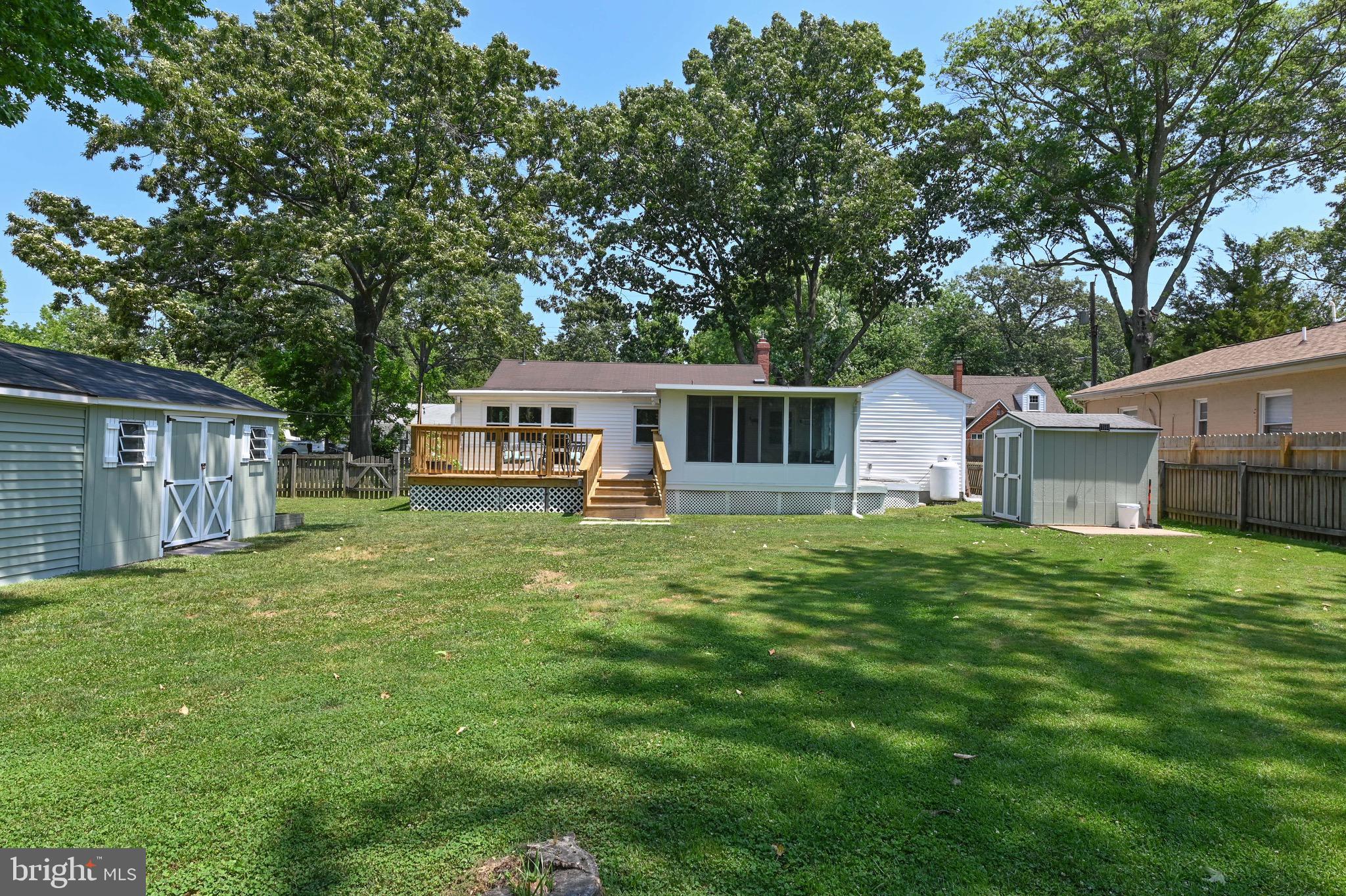 COLUMBIA BEACH - Residential
