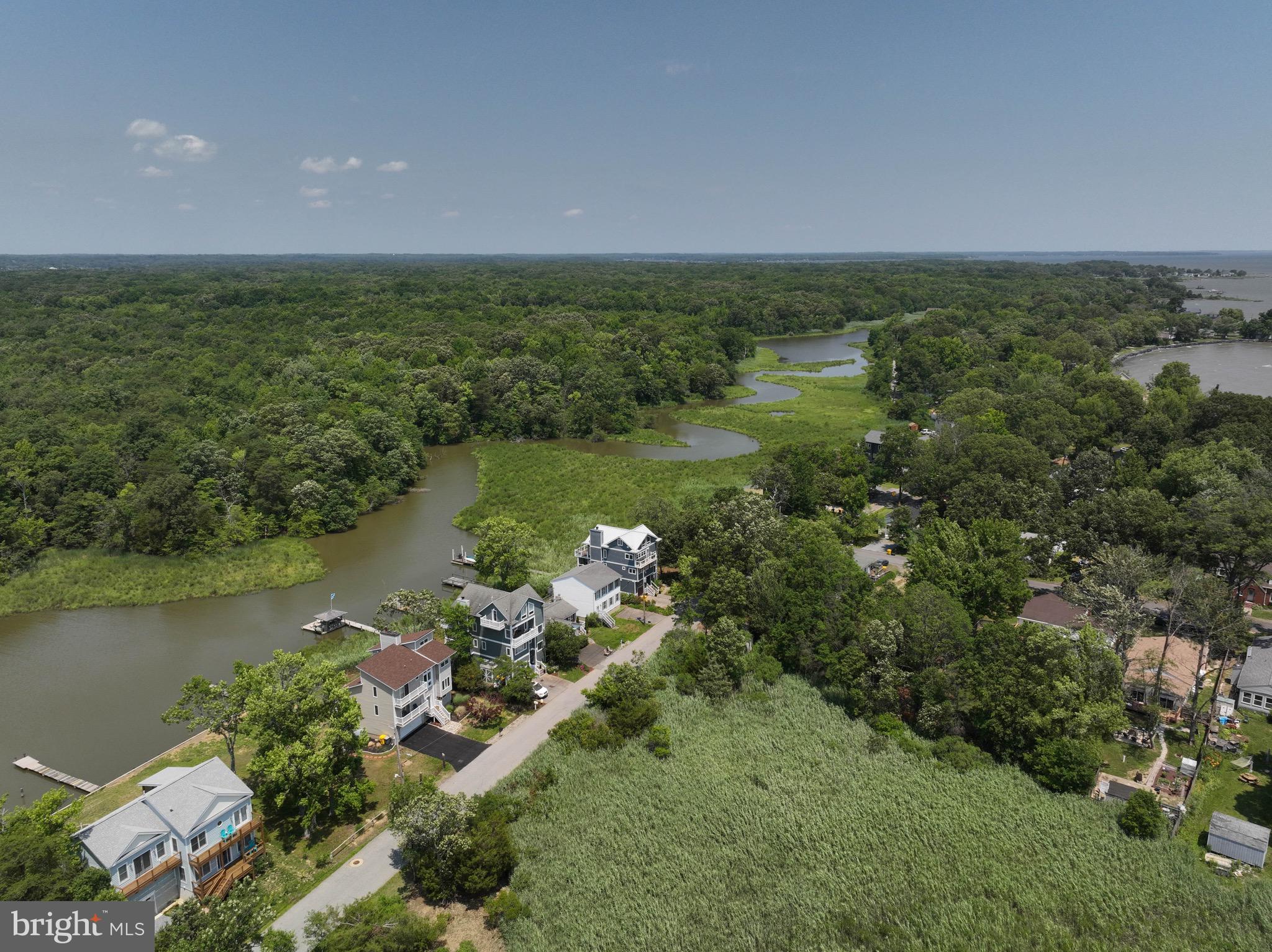 COLUMBIA BEACH - Residential